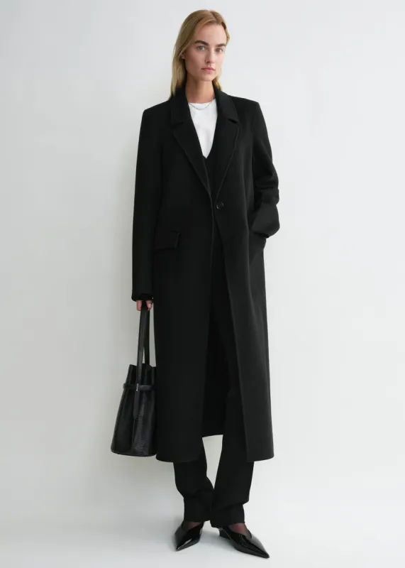 Classic doublé coat black sold by Toteme