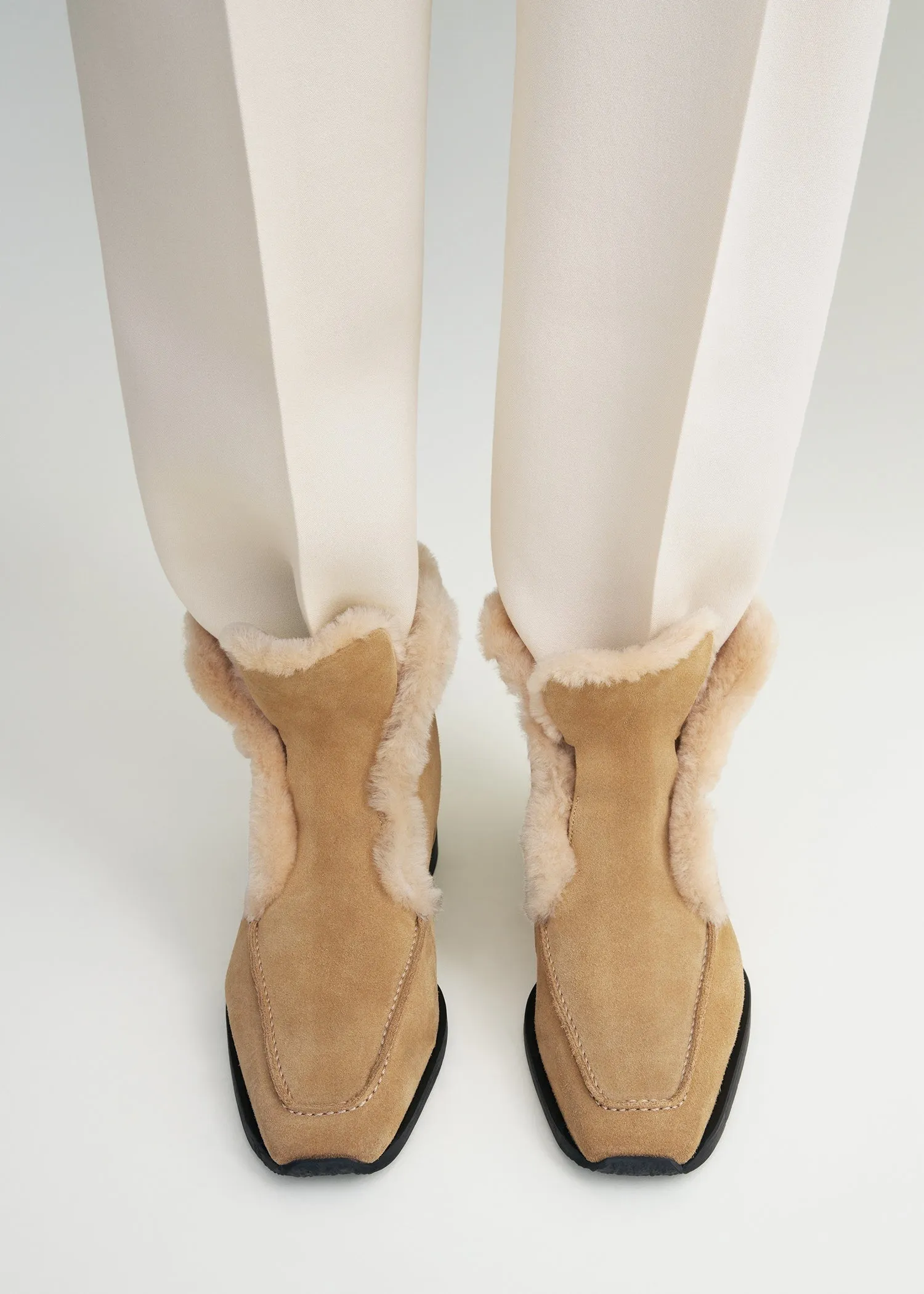Shearling-edge winter boots caramel/ecru sold by Toteme product image thumbnail 2