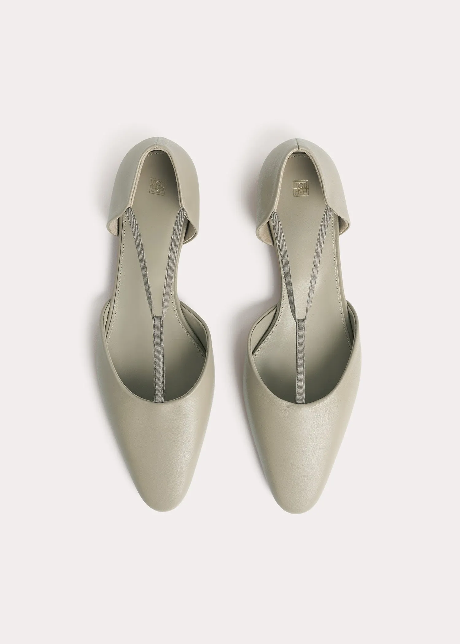 The T-Strap Flat clay sold by Toteme product image thumbnail 4