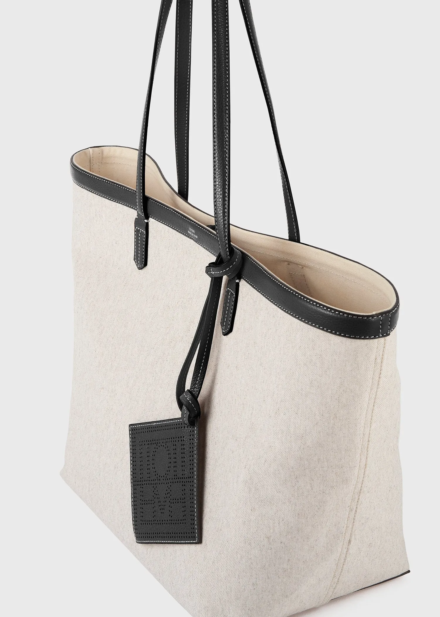 Canvas travel tote ecru/black sold by Toteme product image thumbnail 5