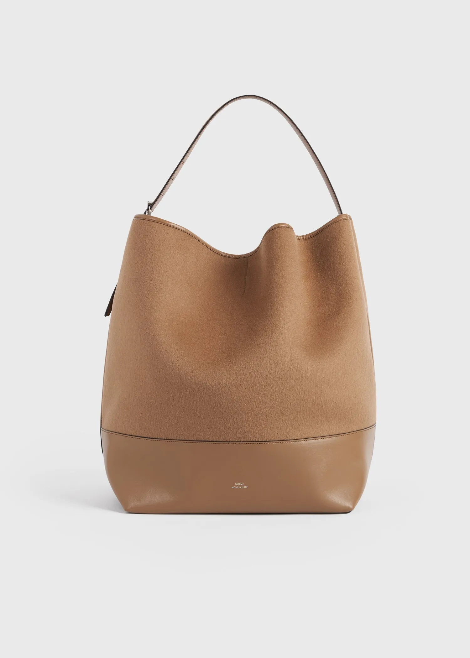 Belted doublé tote camel sold by Toteme