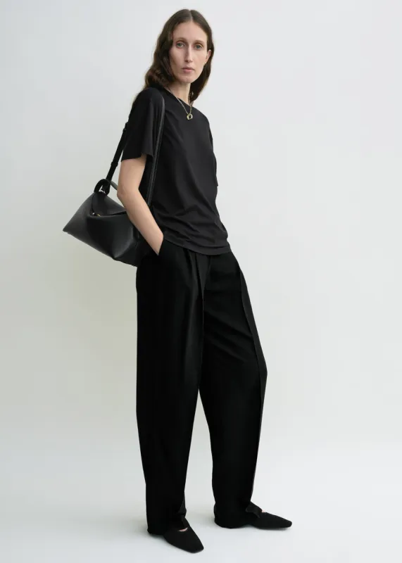 Classic tee black sold by Toteme