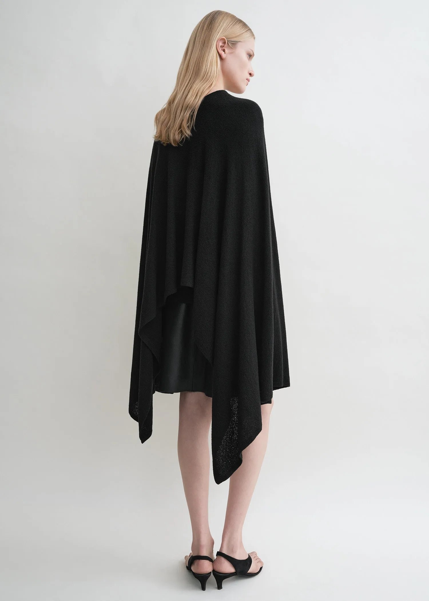 Cape knit black sold by Toteme product image thumbnail 3