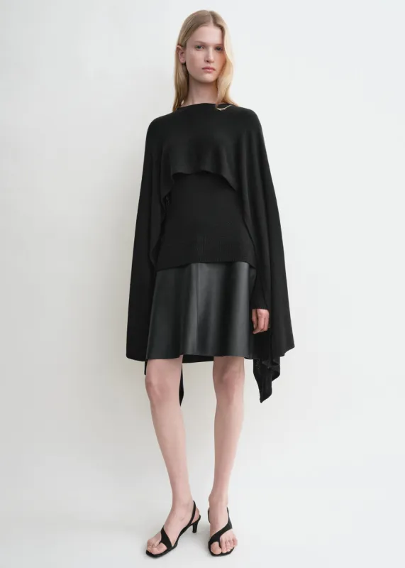 Cape knit black sold by Toteme