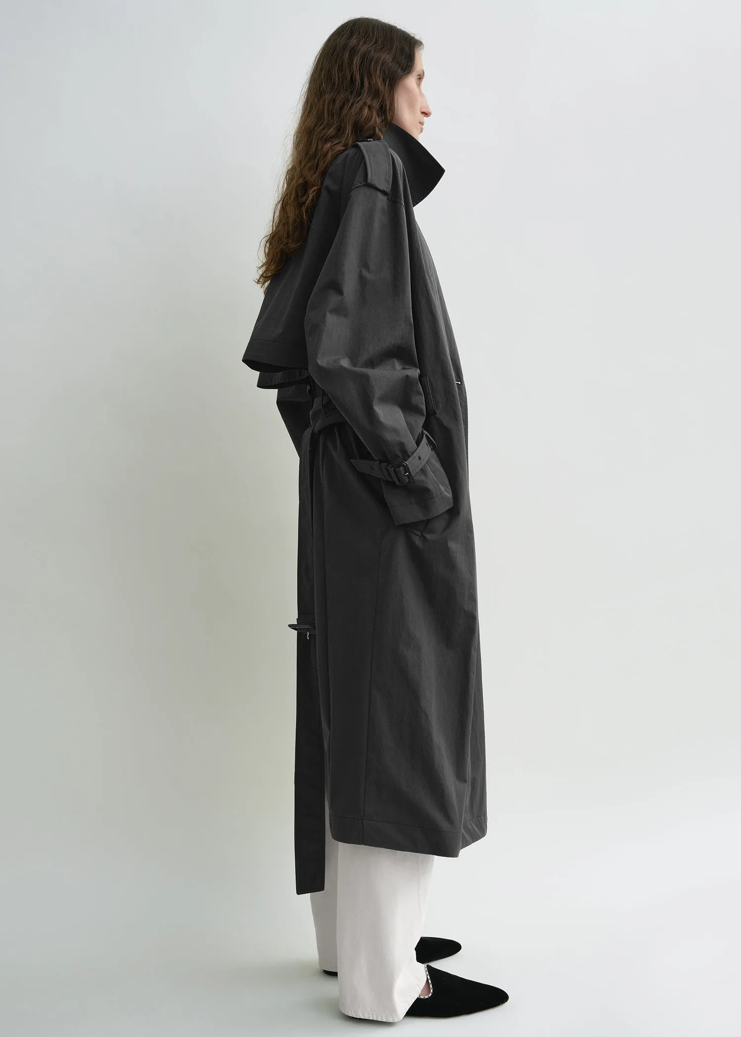 Crisp summer trench washed black sold by Toteme product image thumbnail 2