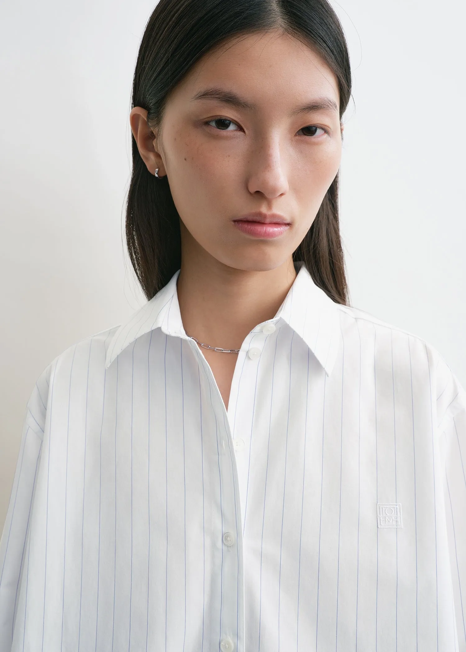 Monogram striped shirt white/cobalt pinstripe sold by Toteme product image thumbnail 5