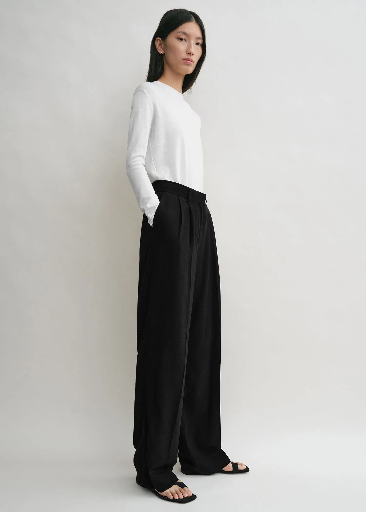 Double-pleat summer trousers black sold by Toteme product image thumbnail 2