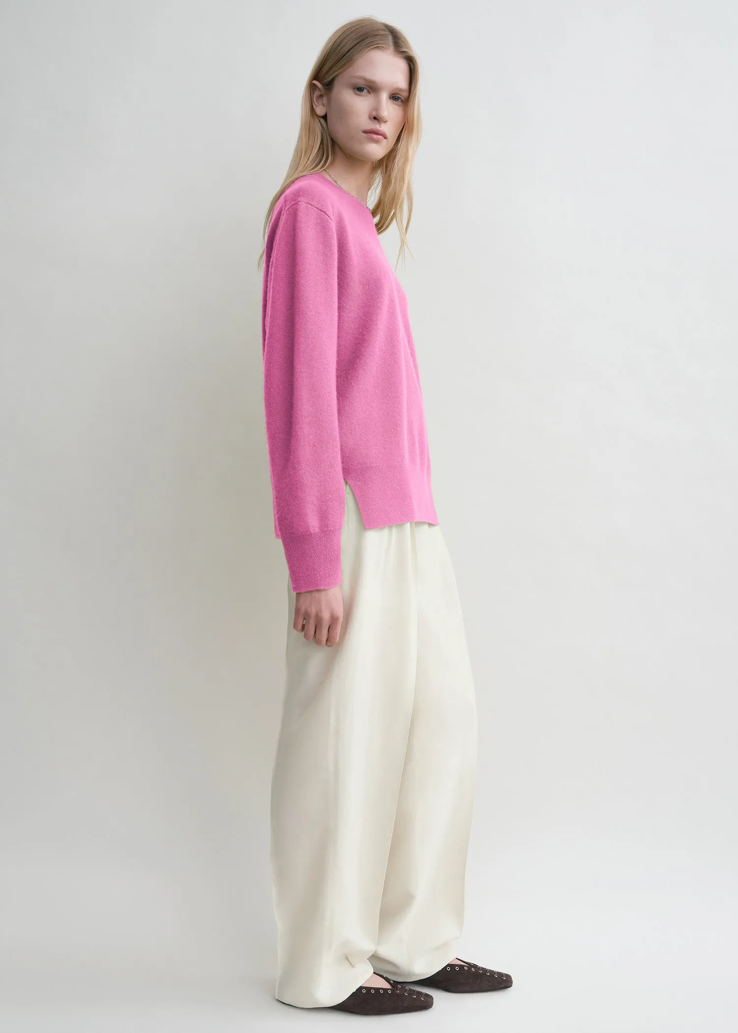 Crew-neck cashmere knit hot pink sold by Toteme product image thumbnail 2