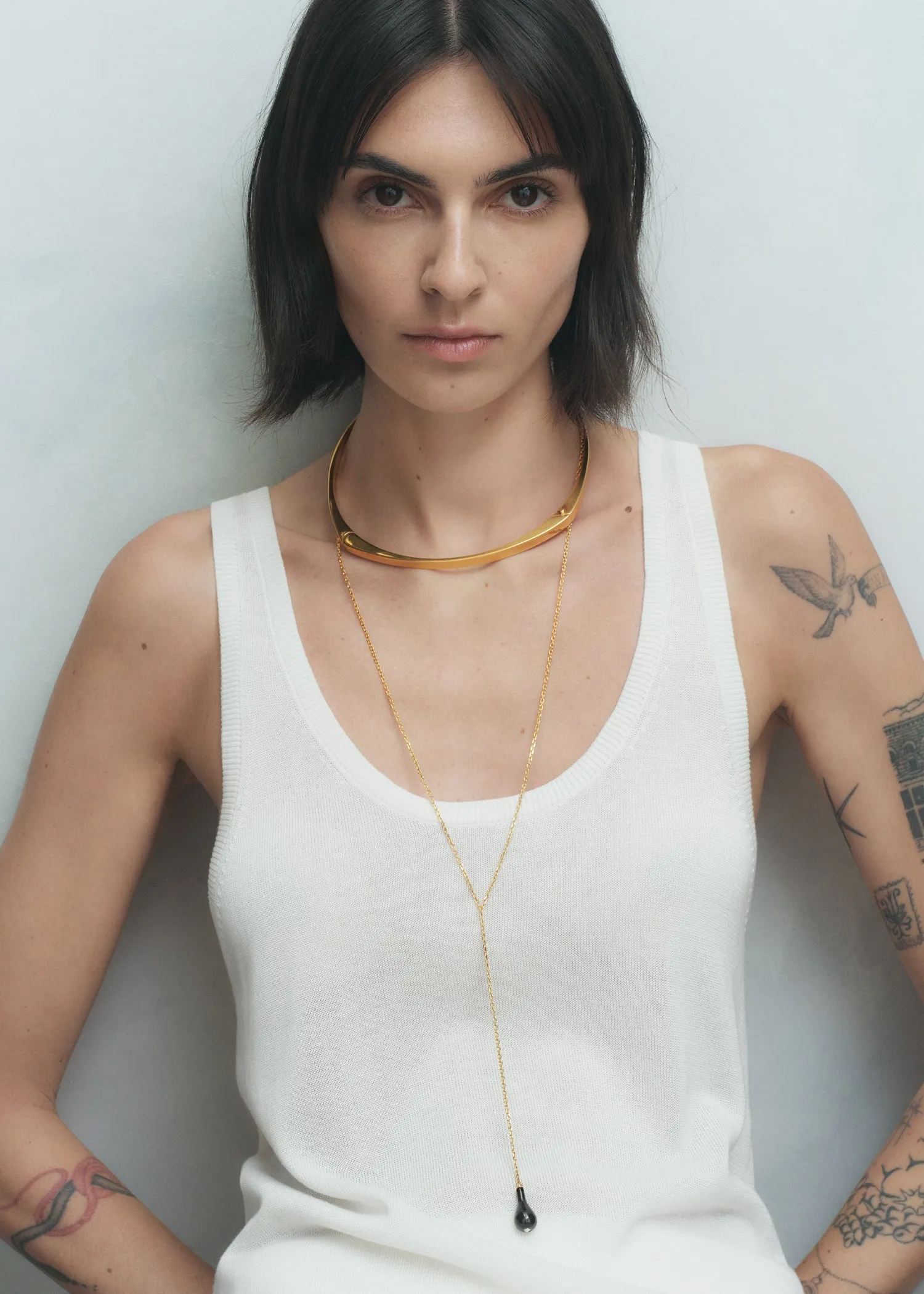 Onyx drop necklace black/gold sold by Toteme product image thumbnail 3