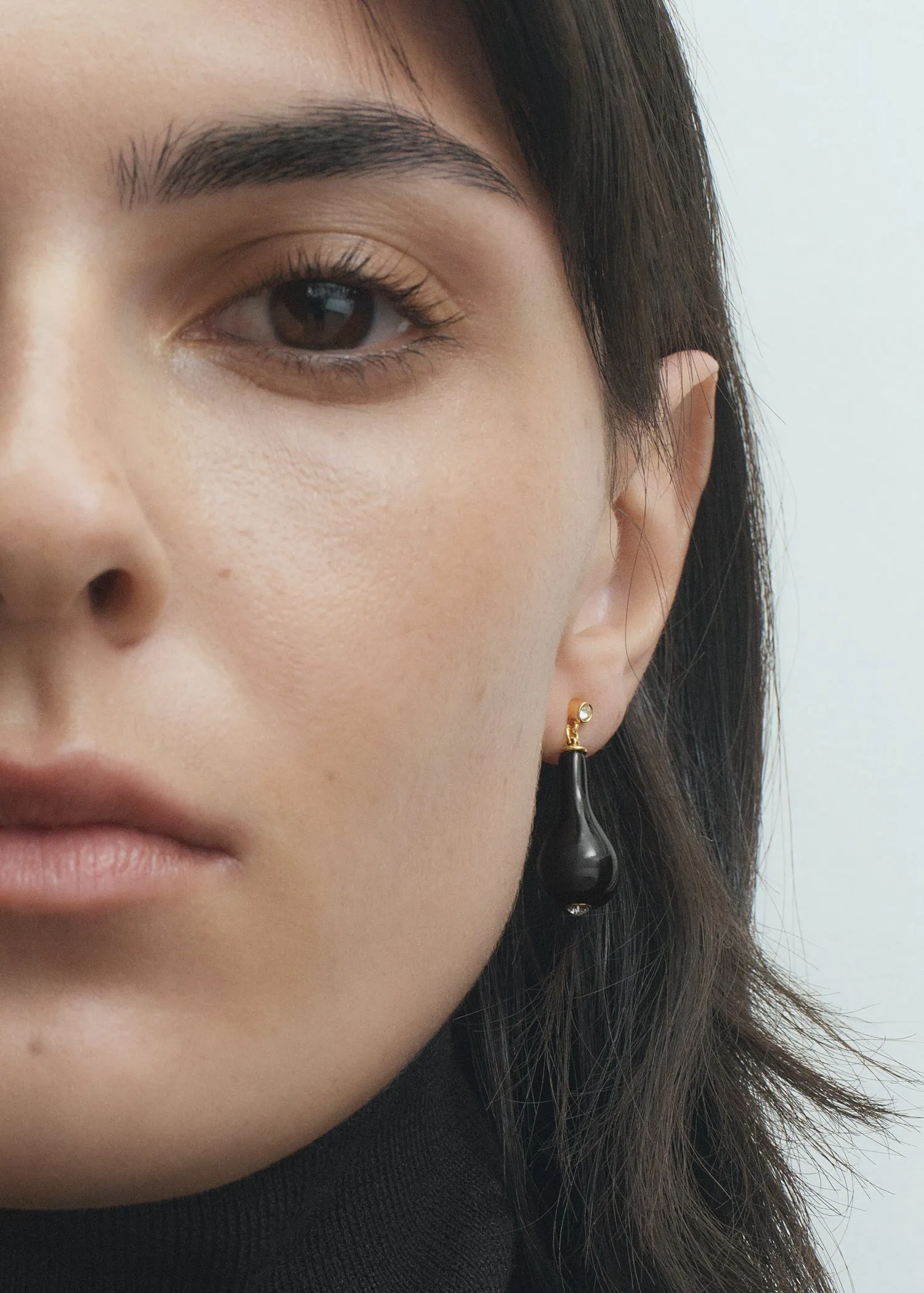 Onyx drops black/gold sold by Toteme product image thumbnail 3