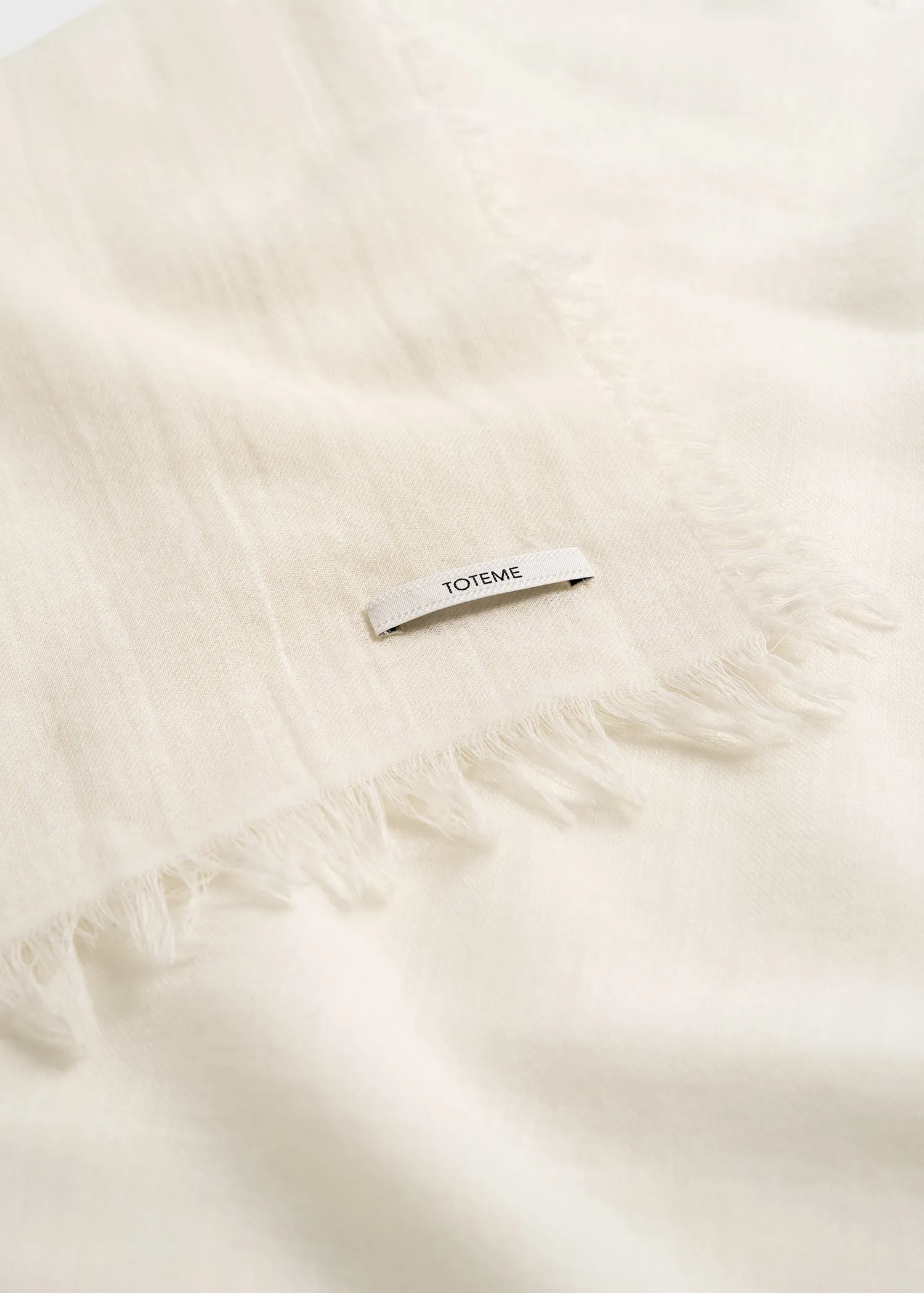 Light wool blanket scarf off-white sold by Toteme product image thumbnail 4