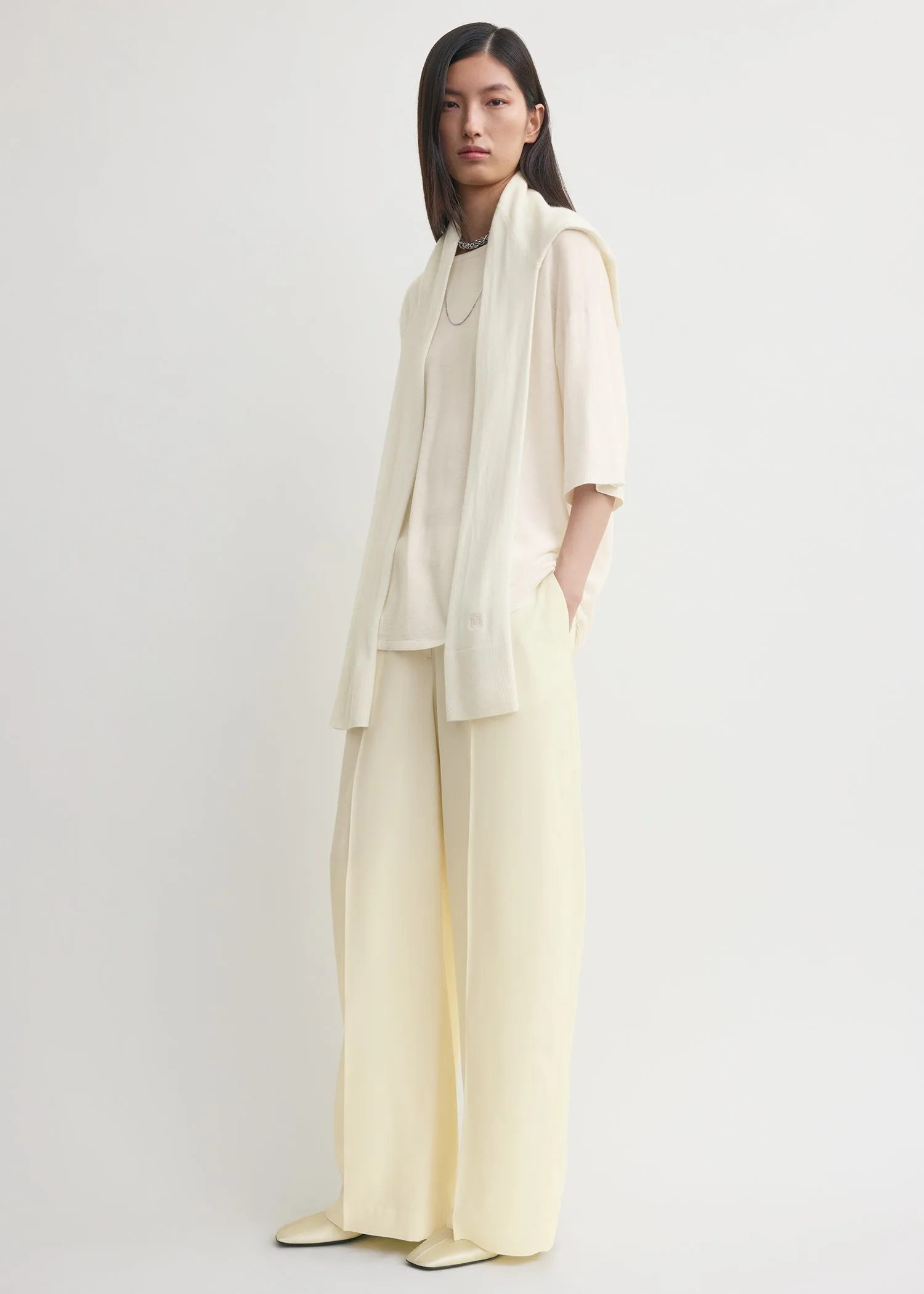 Sleeve scarf white sold by Toteme product image thumbnail 3