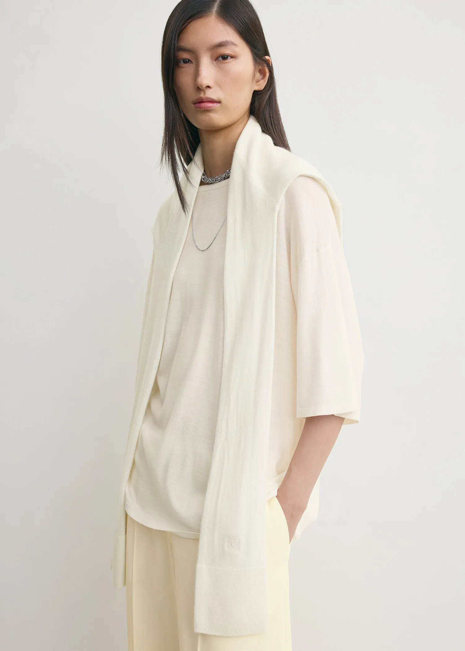 Sleeve scarf white sold by Toteme product image thumbnail 4