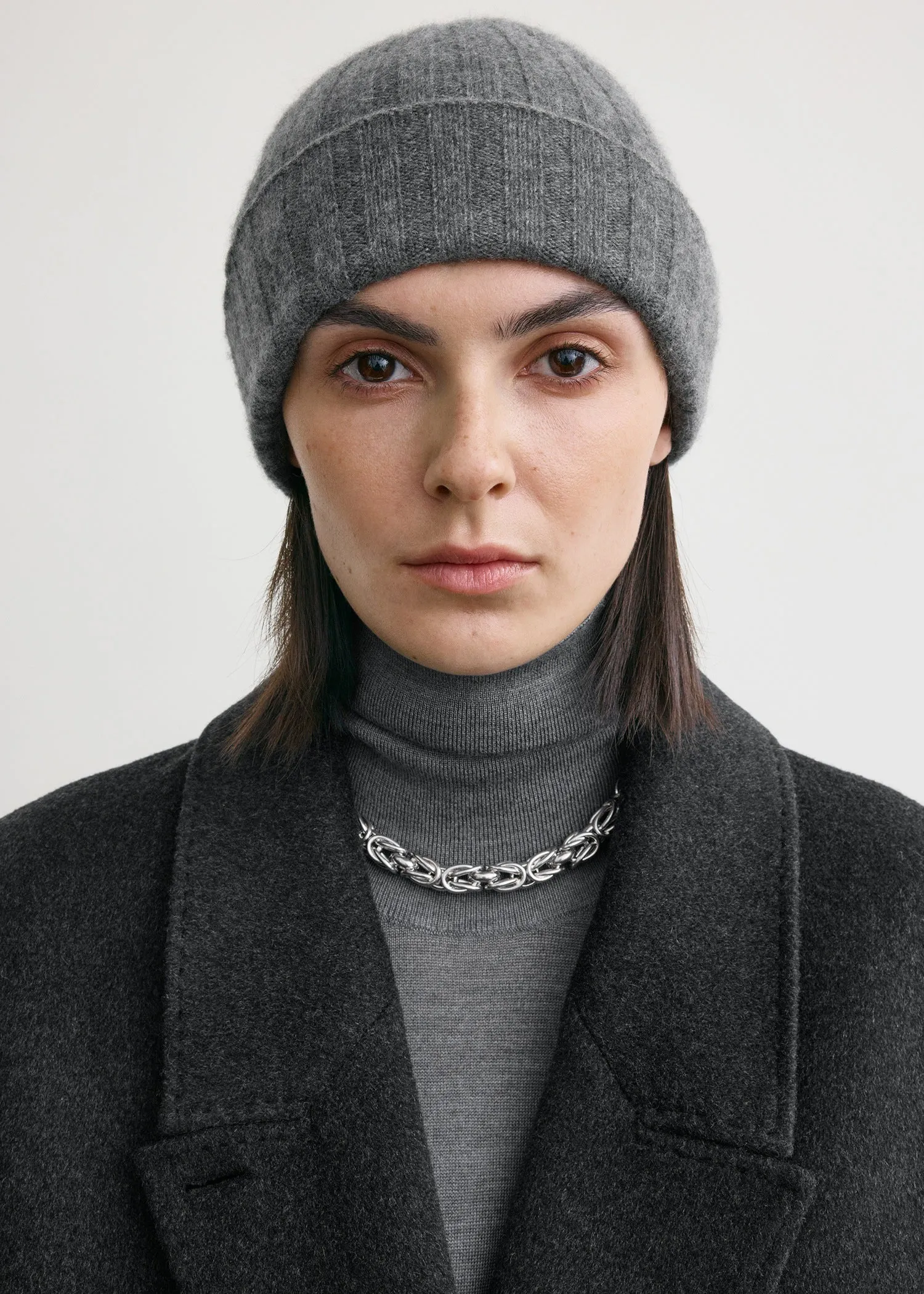 Cashmere beanie charcoal melange sold by Toteme product image thumbnail 3