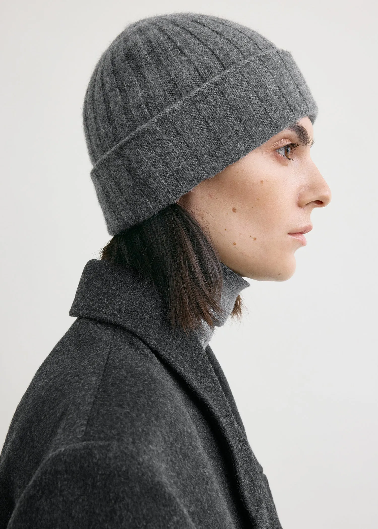 Cashmere beanie charcoal melange sold by Toteme product image thumbnail 2