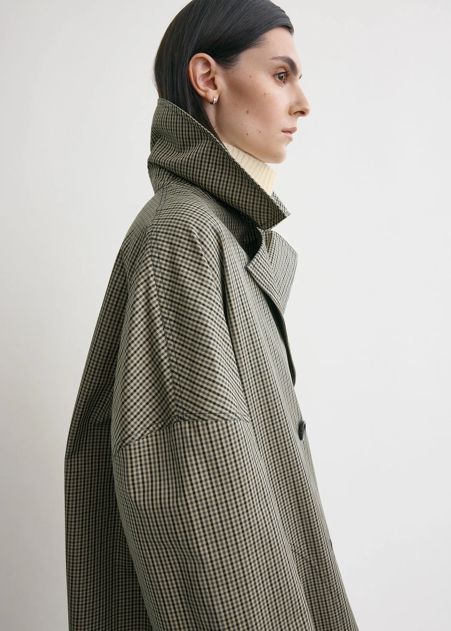 Oversized checked jacket beige/black sold by Toteme product image thumbnail 4