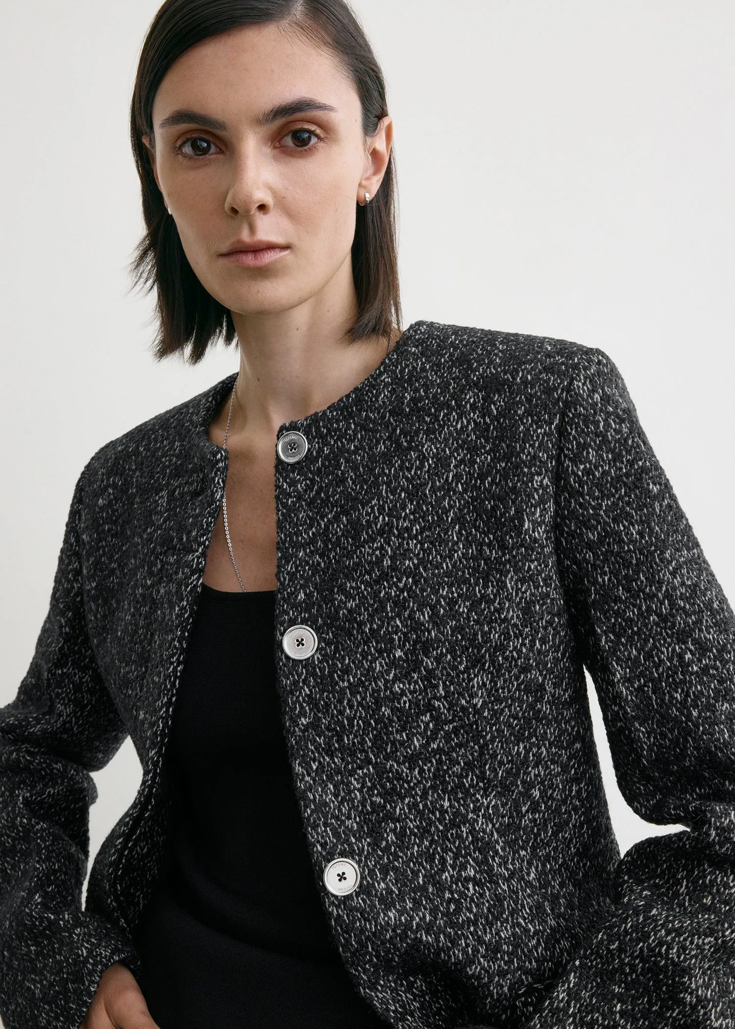 Collarless cinched jacket black/white sold by Toteme product image thumbnail 5