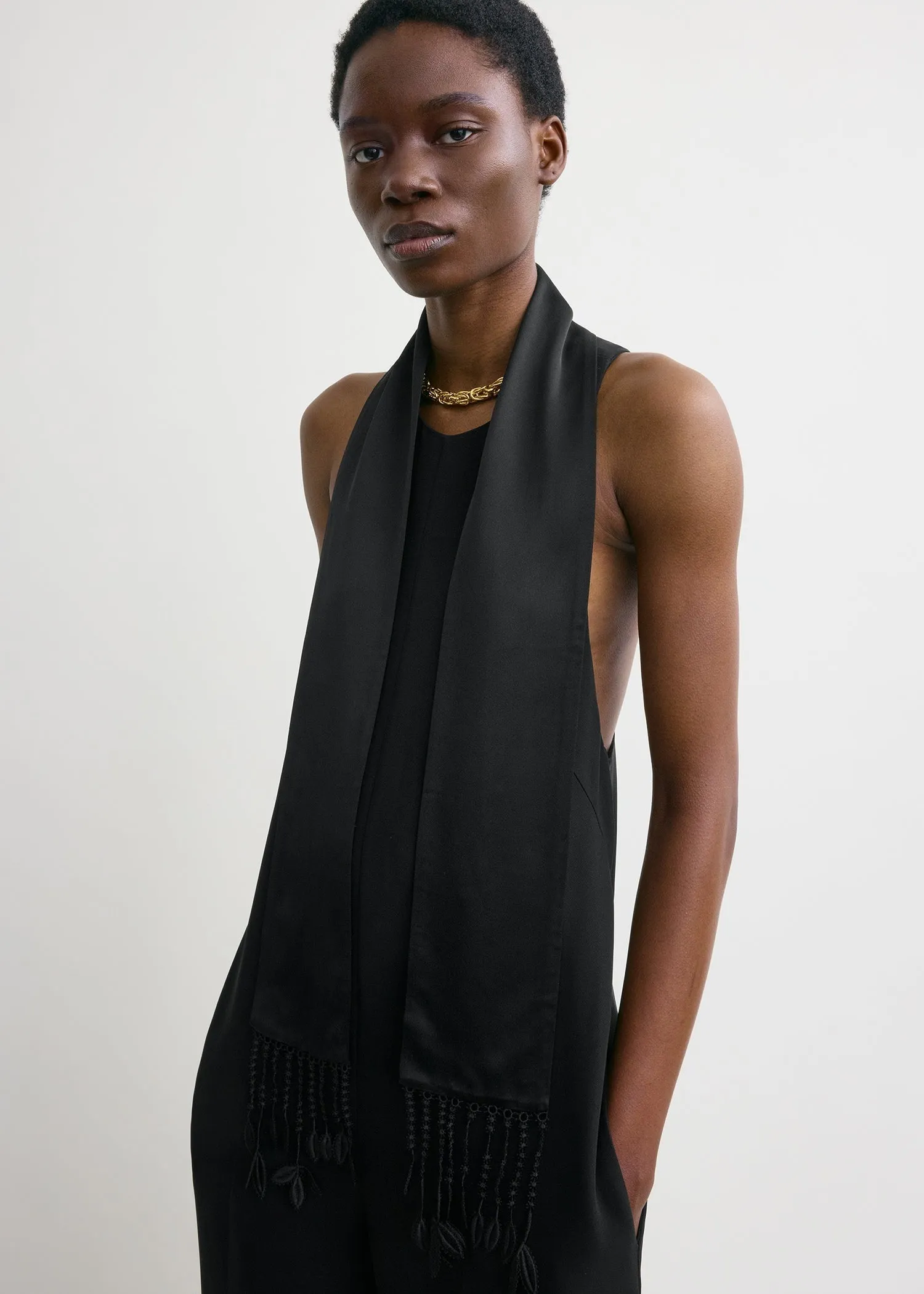 Guipure lace tuxedo scarf black sold by Toteme product image thumbnail 3