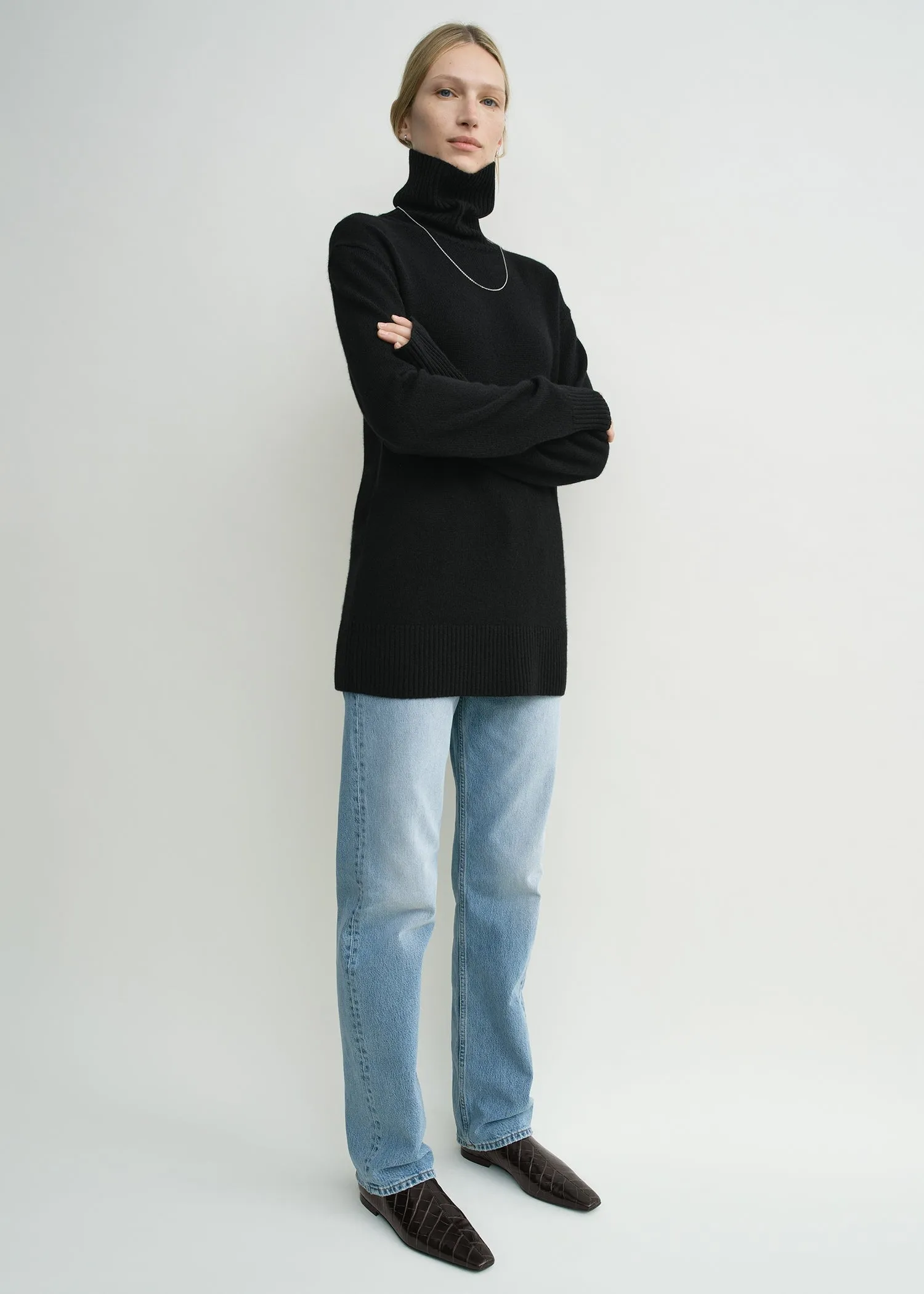 Cashmere turtleneck black sold by Toteme product image thumbnail 2