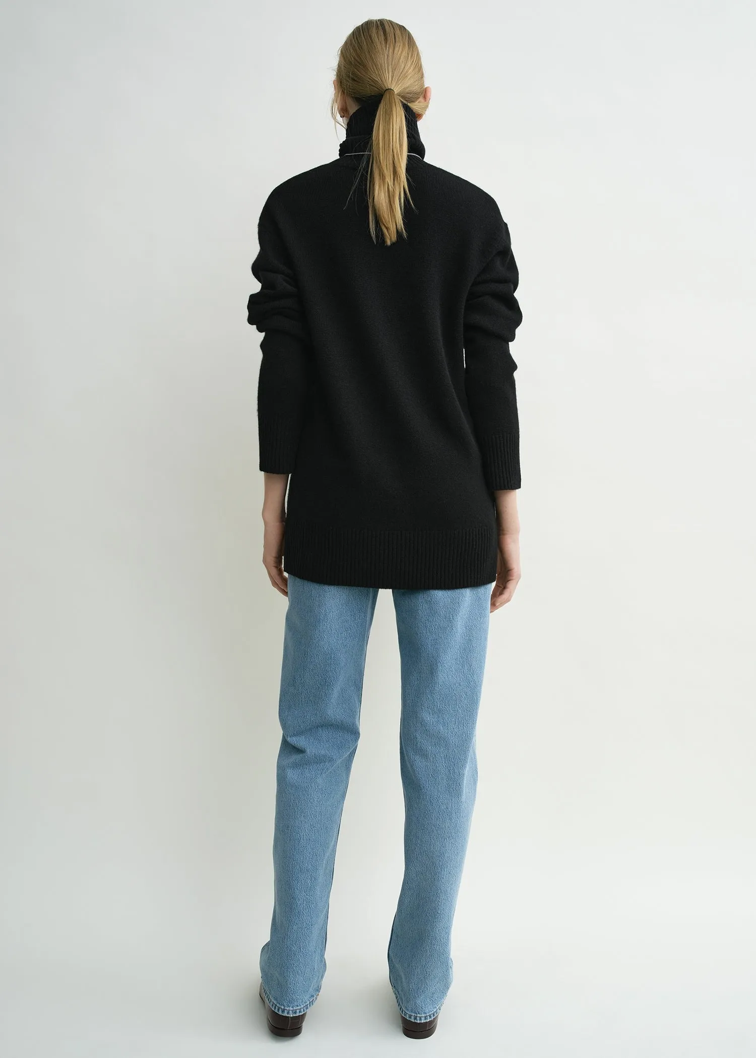Cashmere turtleneck black sold by Toteme product image thumbnail 3