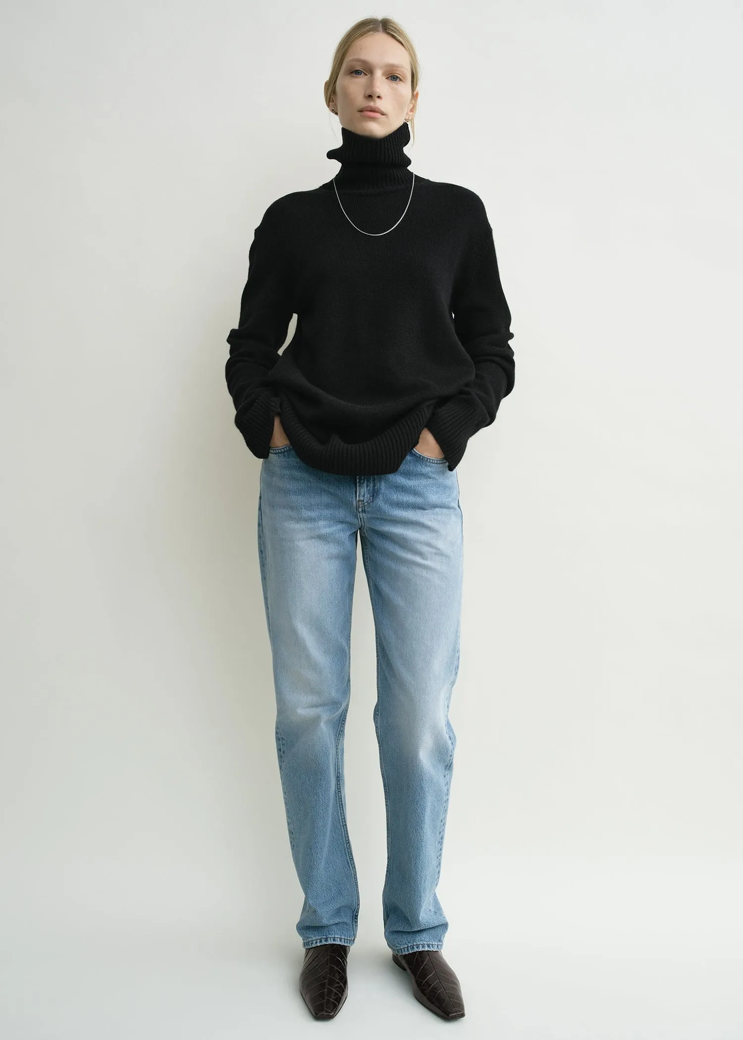 Cashmere turtleneck black sold by Toteme