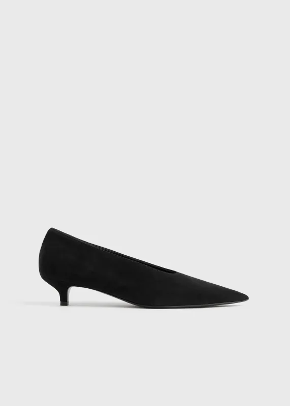 Sharp suede kitten pumps black sold by Toteme