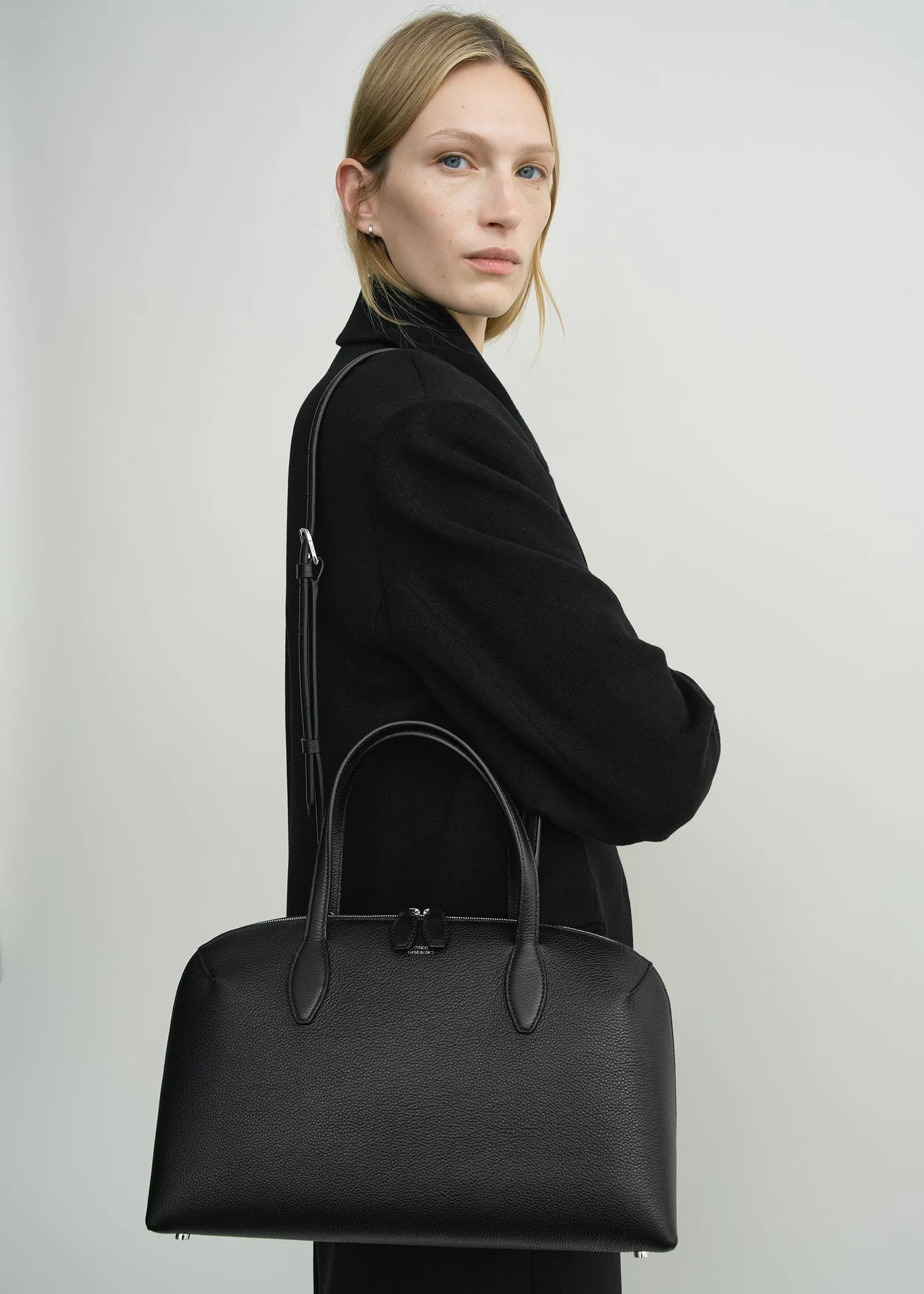 Medium grained-leather day tote black sold by Toteme product image thumbnail 3