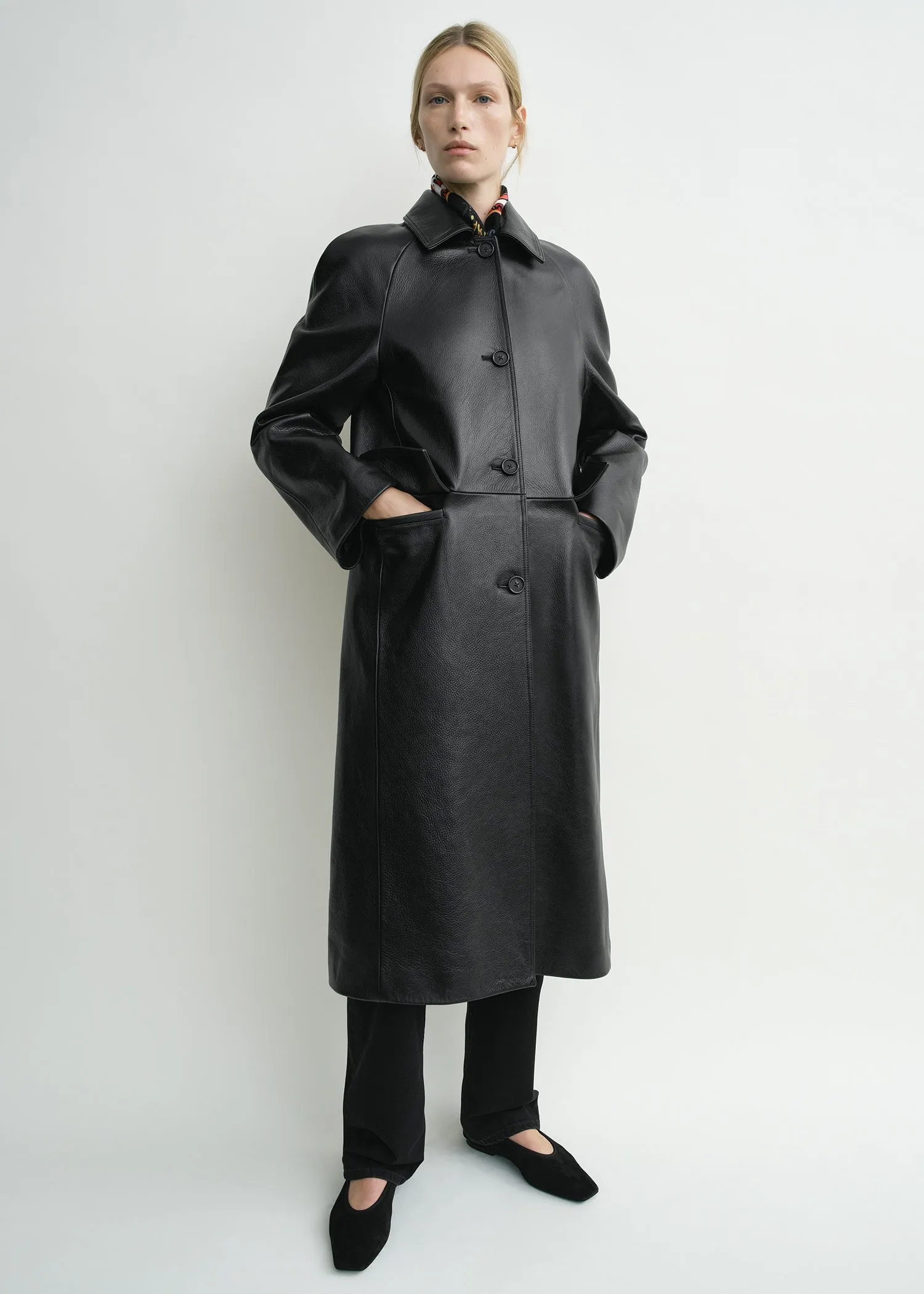 Raglan leather coat black sold by Toteme product image thumbnail 4