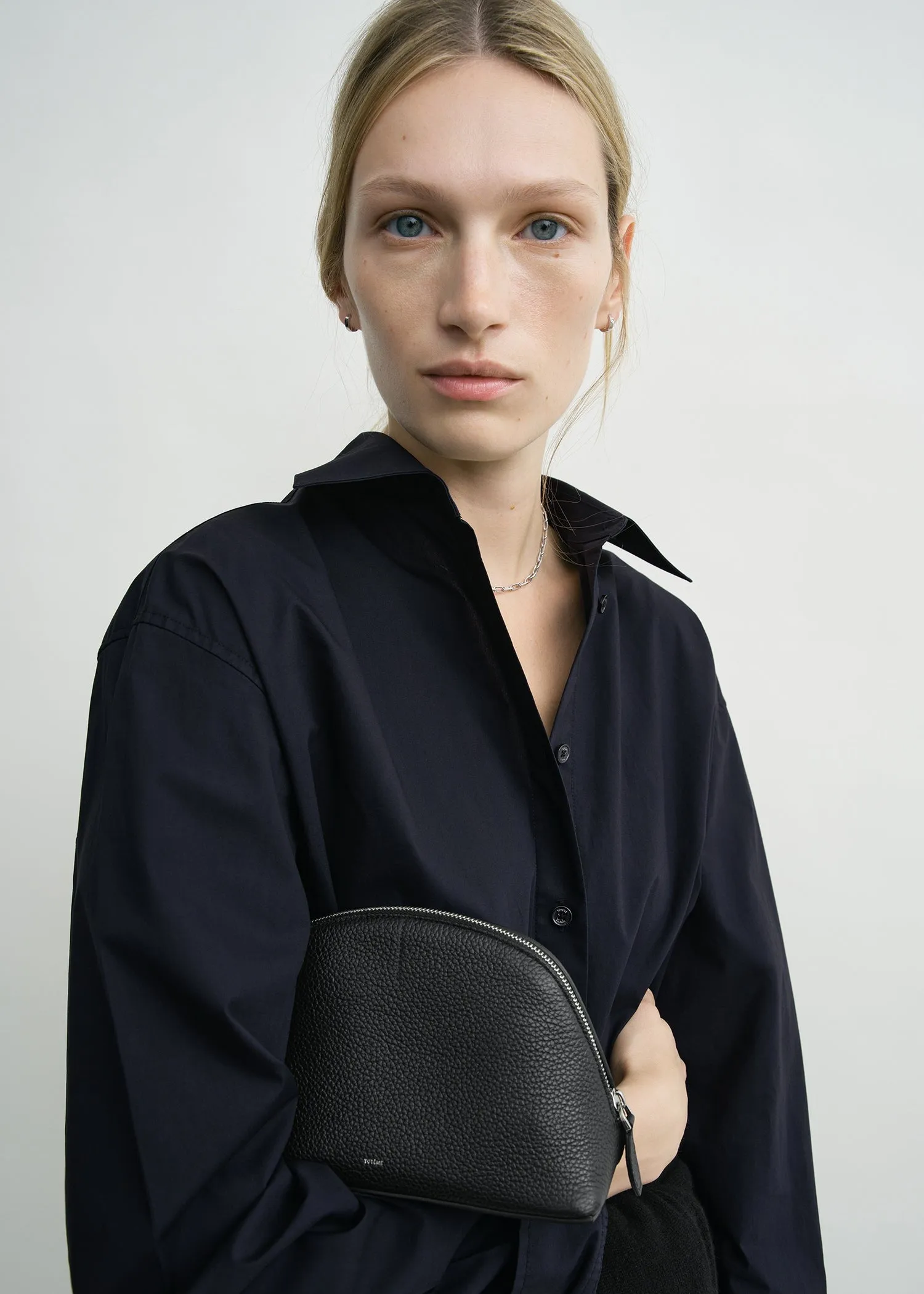 Small grained-leather day pouch black sold by Toteme product image thumbnail 3