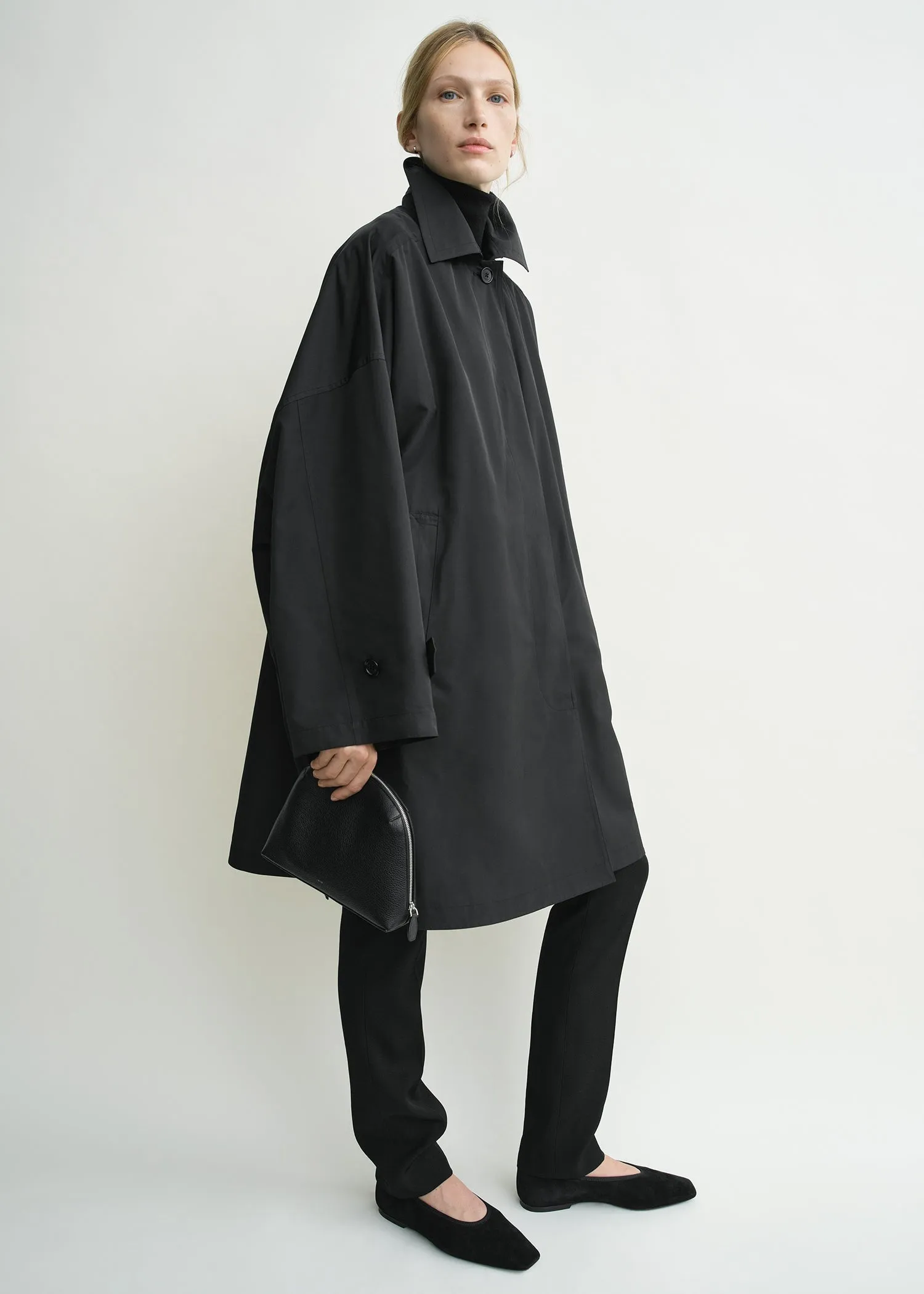 Medium grained-leather day pouch black sold by Toteme product image thumbnail 2