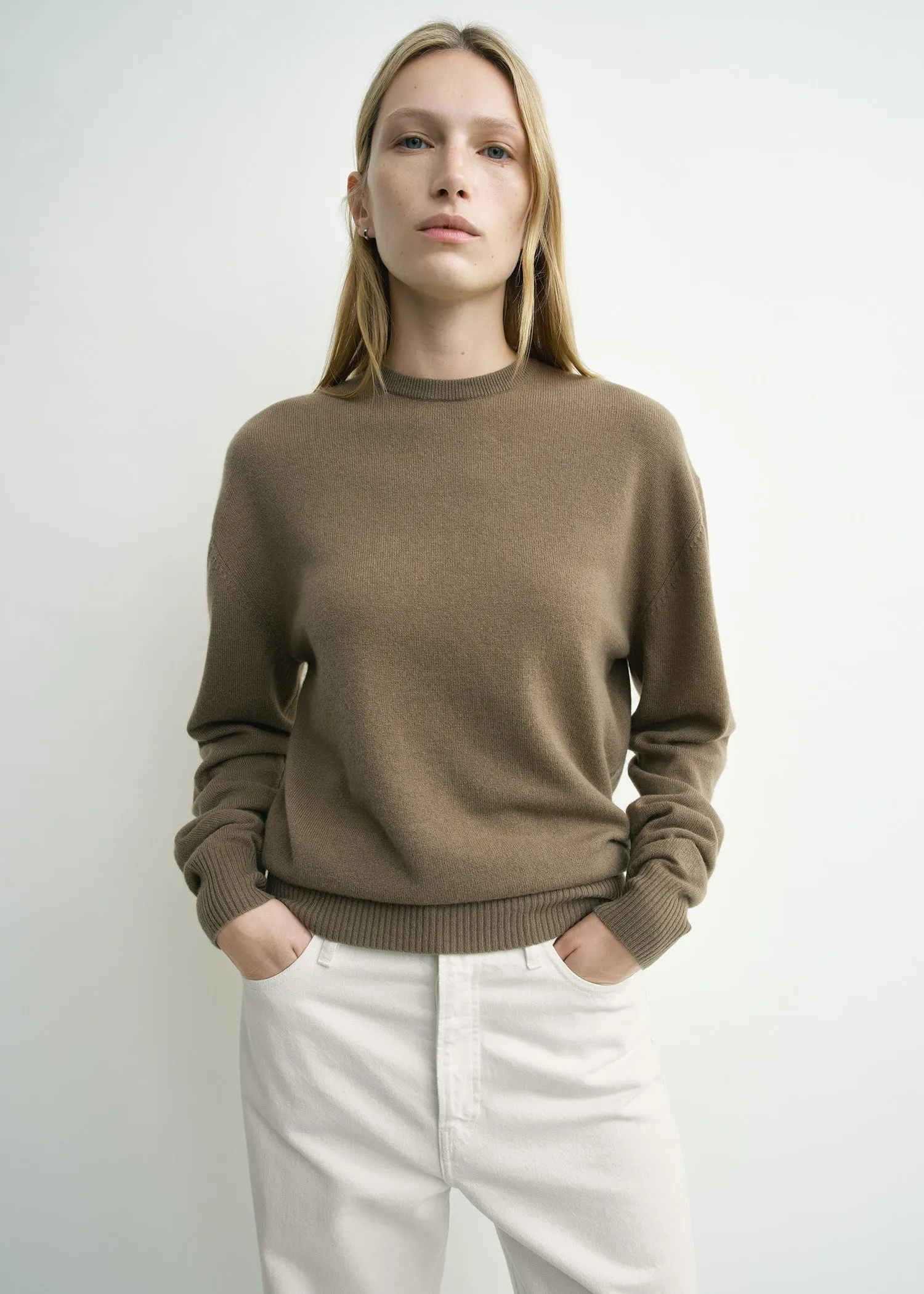 Classic cashmere crew knit hazel sold by Toteme product image thumbnail 4