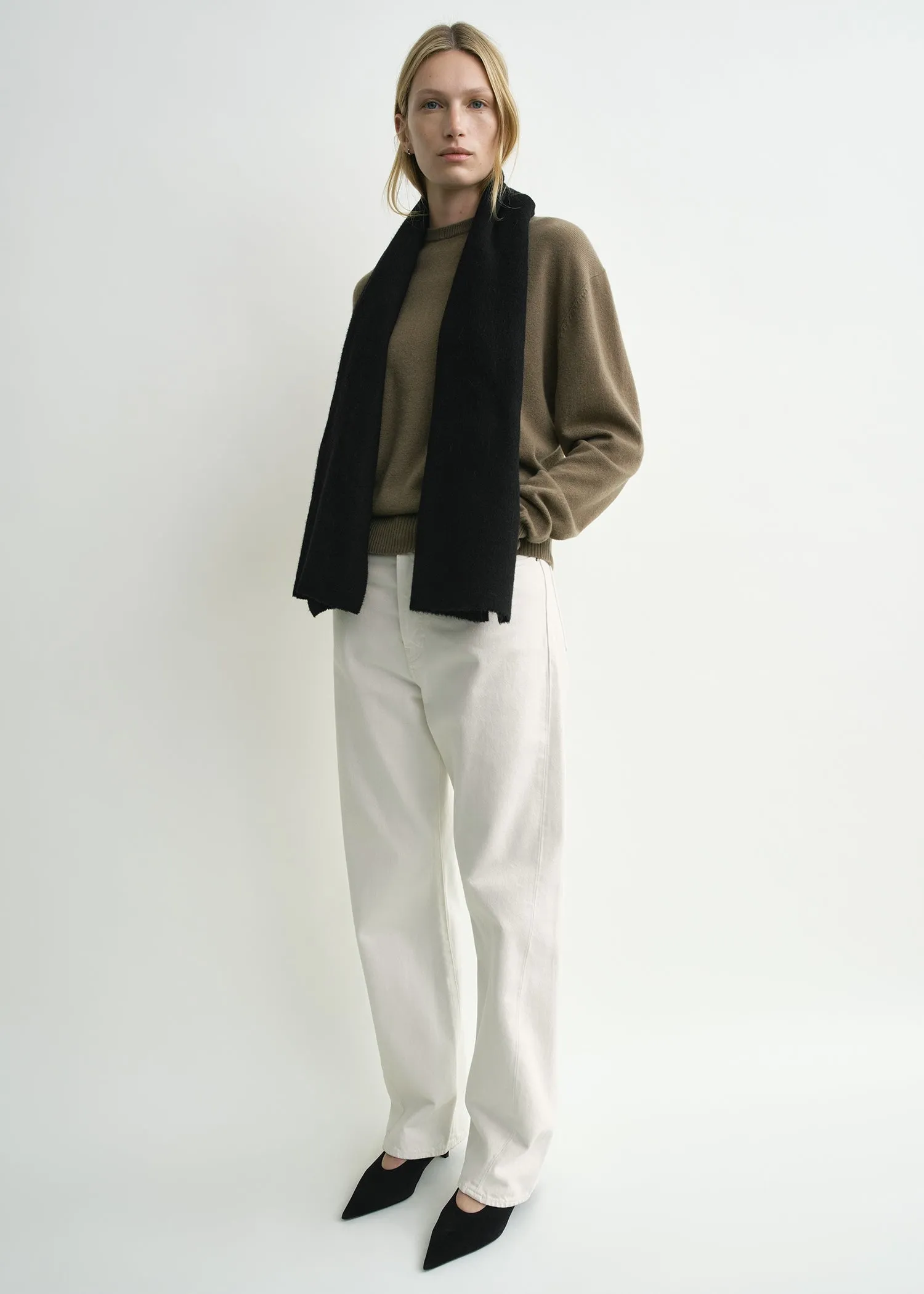 Classic cashmere crew knit hazel sold by Toteme product image thumbnail 2