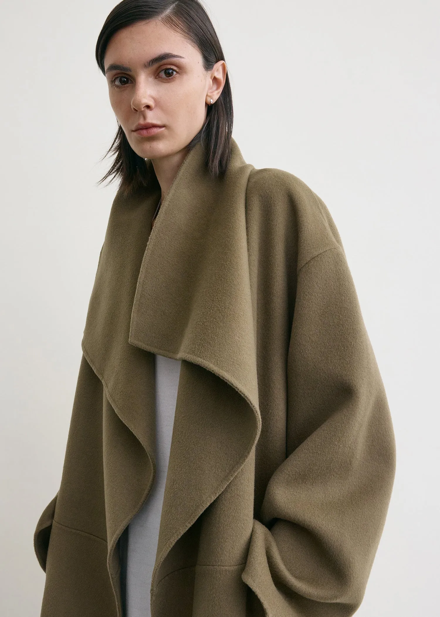 Signature doublé coat hazel sold by Toteme product image thumbnail 4