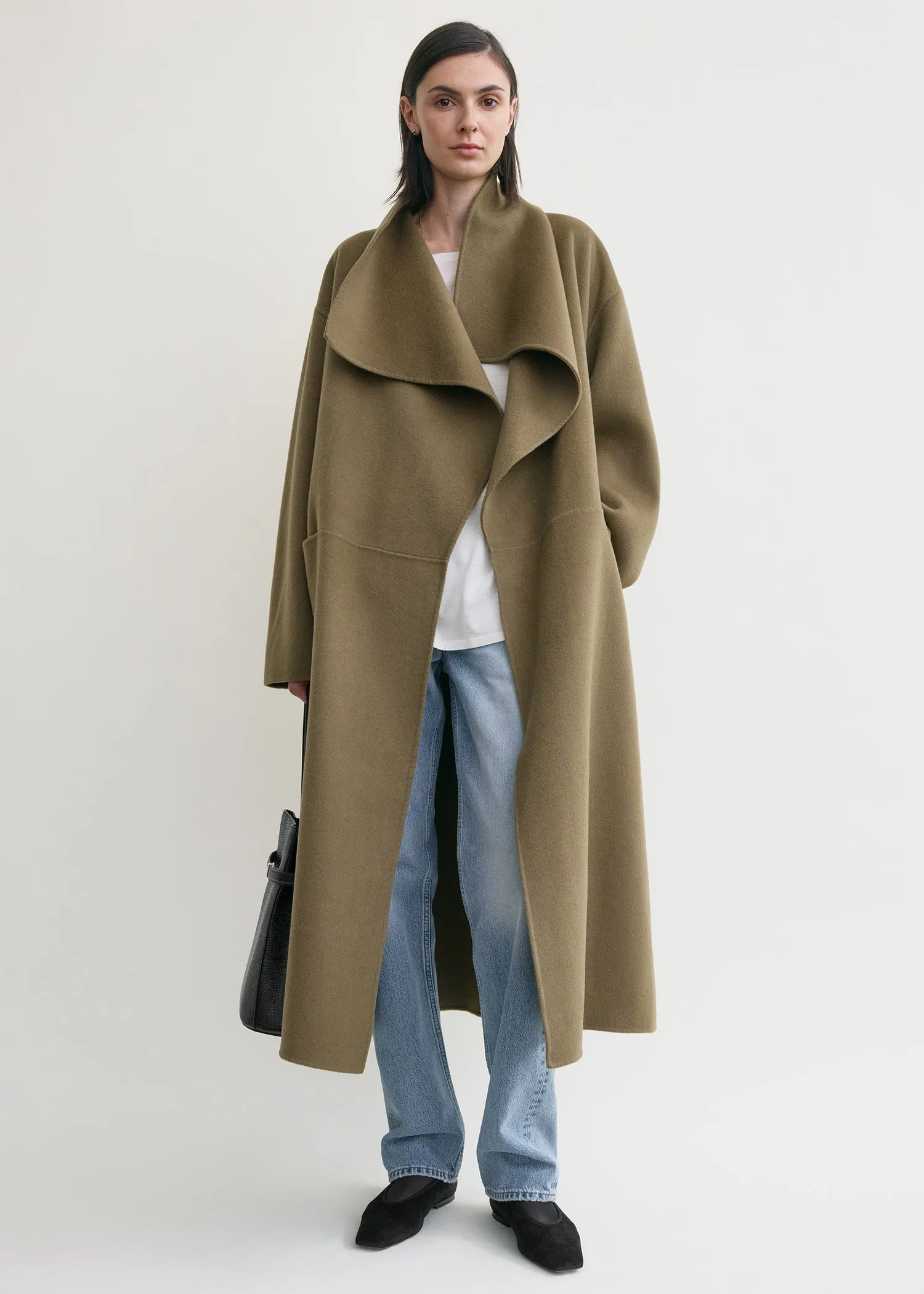 Signature doublé coat hazel sold by Toteme
