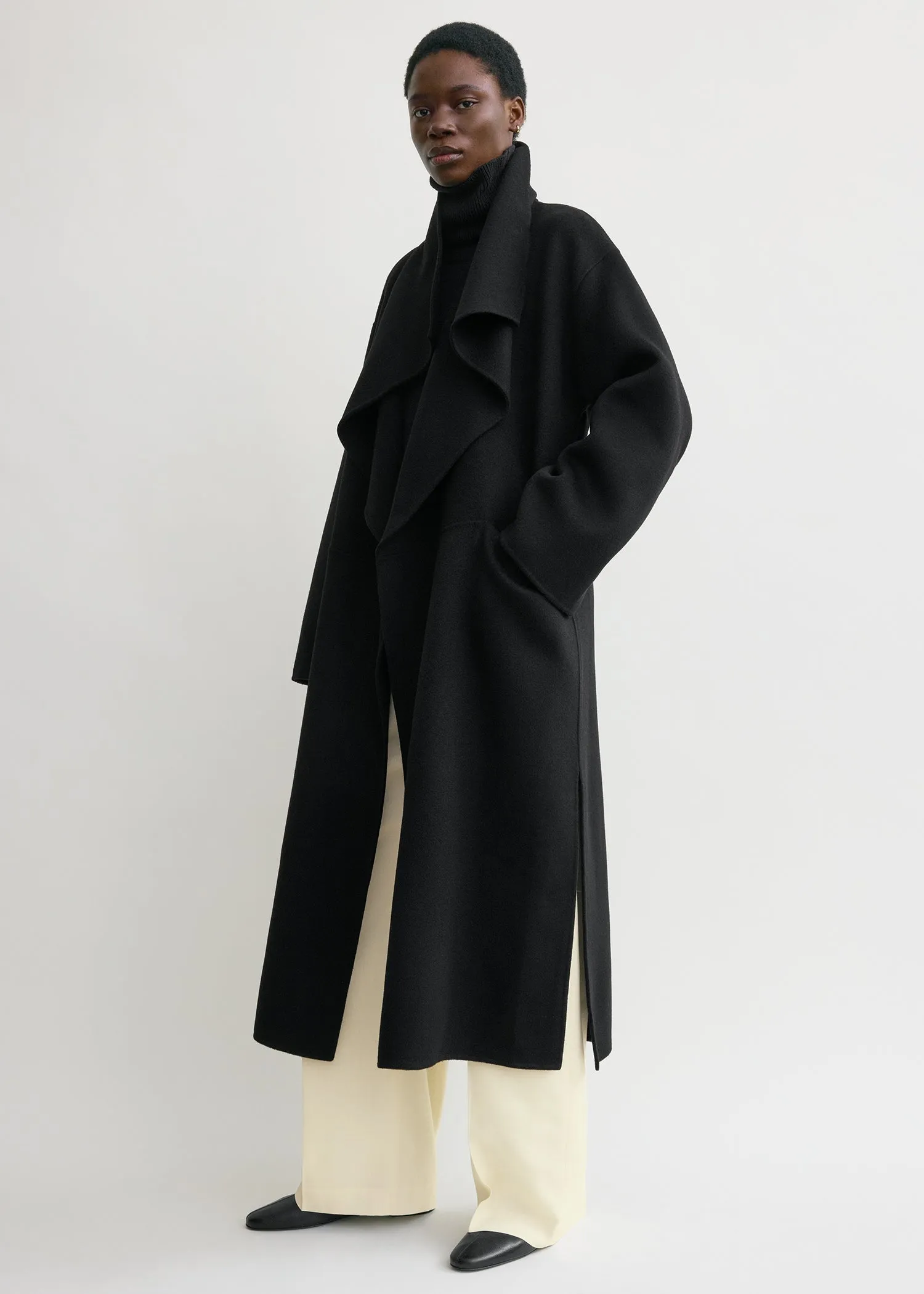 Signature doublé coat black sold by Toteme product image thumbnail 2