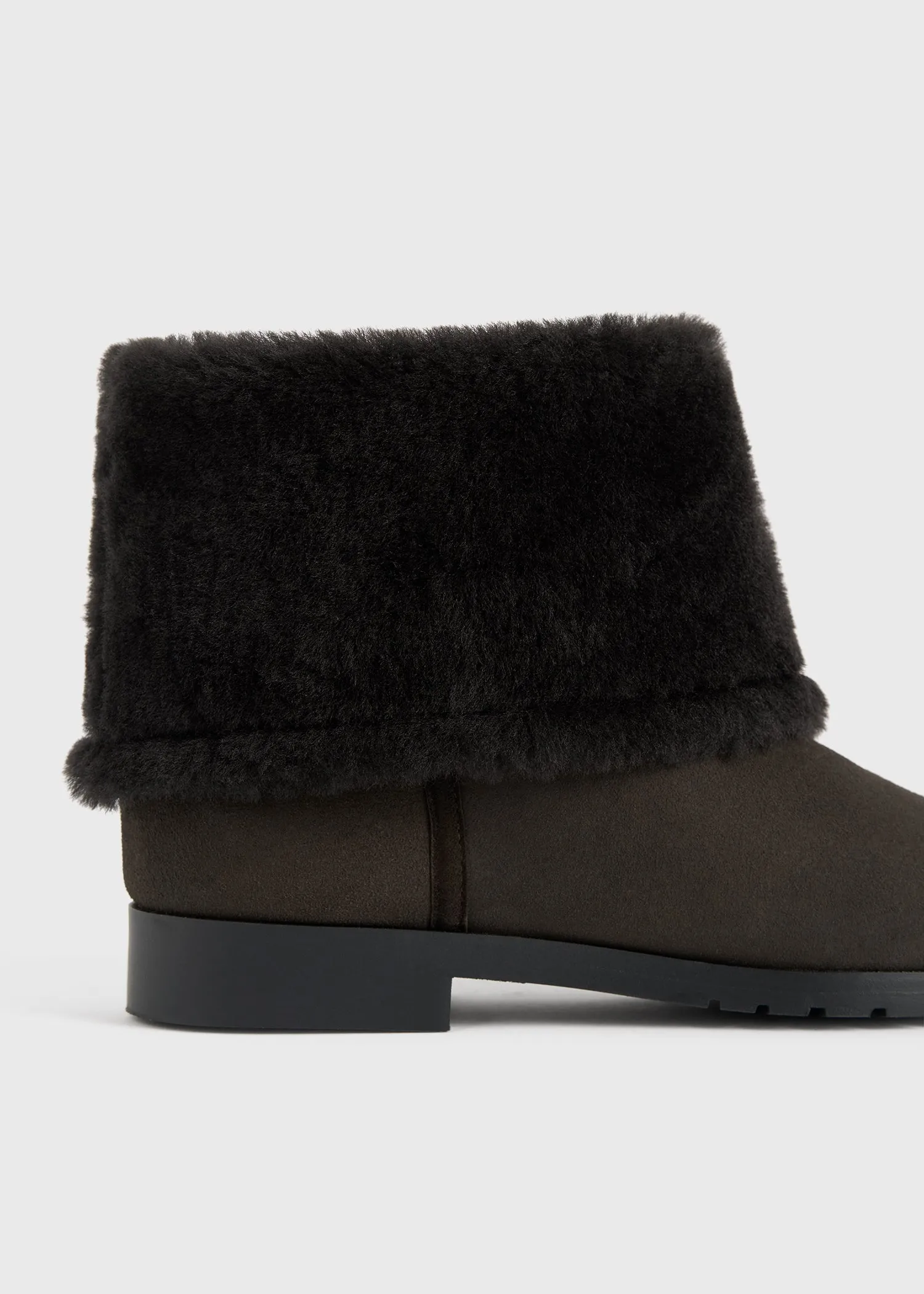 Fold-down shearling boots pepper sold by Toteme product image thumbnail 5