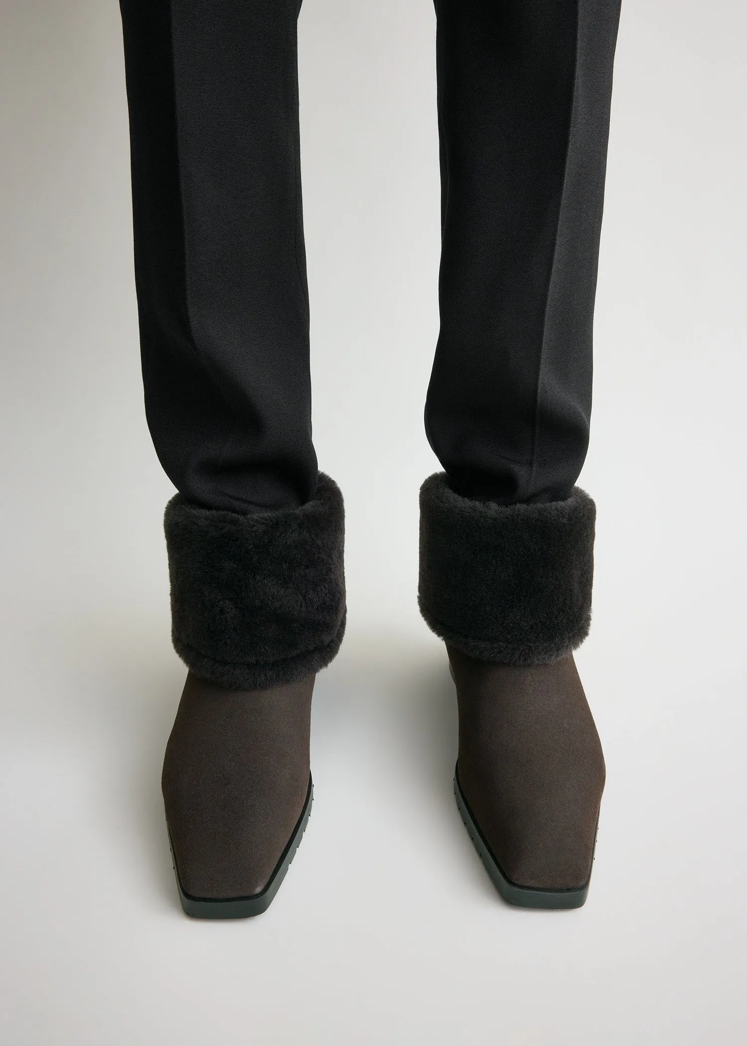 Fold-down shearling boots pepper sold by Toteme product image thumbnail 2