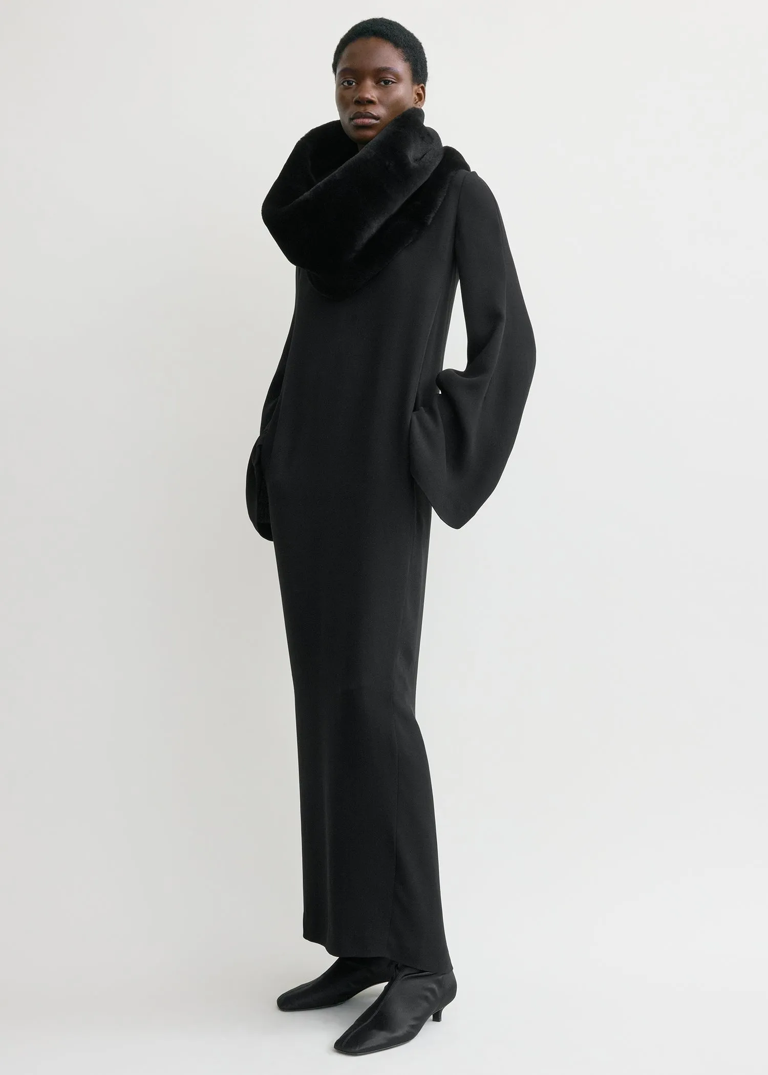 Plush shearling muff black sold by Toteme product image thumbnail 2
