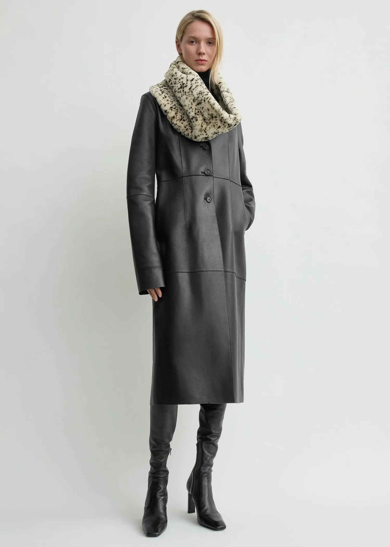 Stracciatella shearling muff black/white sold by Toteme product image thumbnail 2