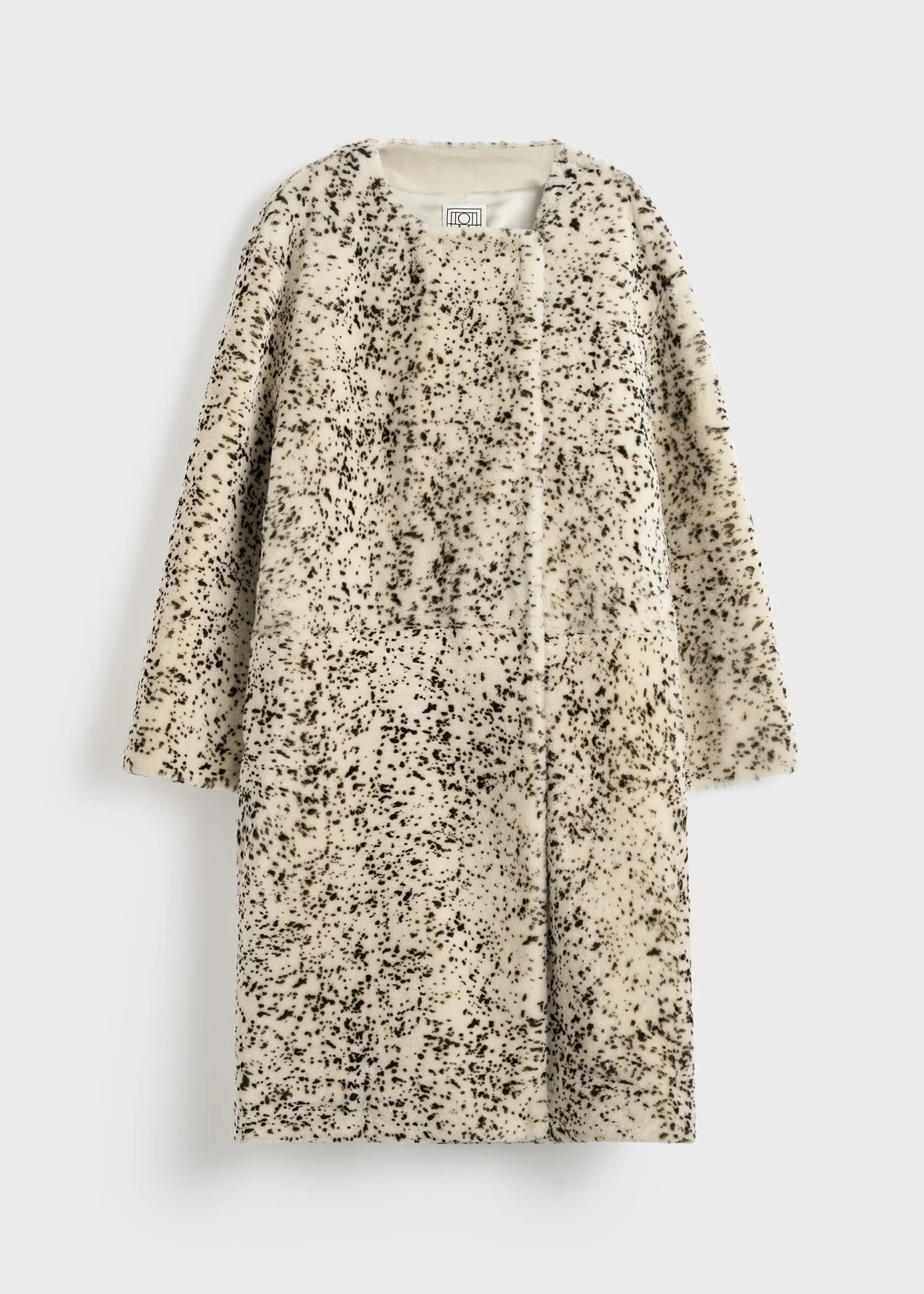 Stracciatella shearling coat black/white sold by Toteme product image thumbnail 5