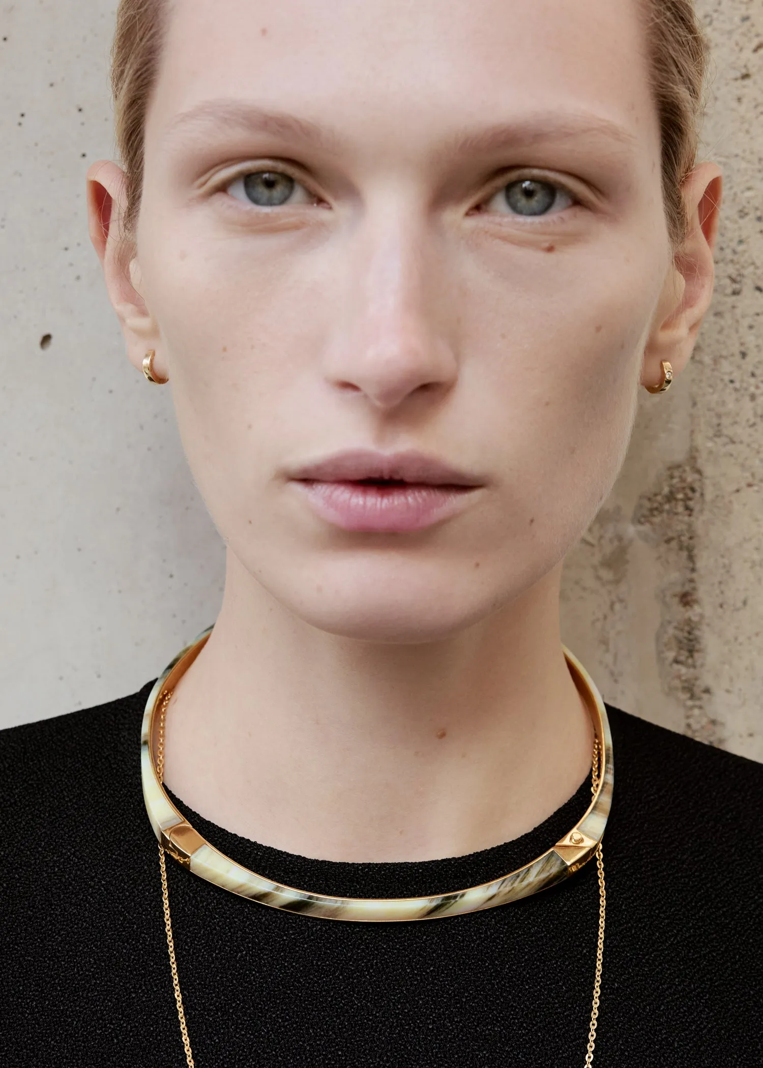 Signature collar beige/gold sold by Toteme product image thumbnail 2