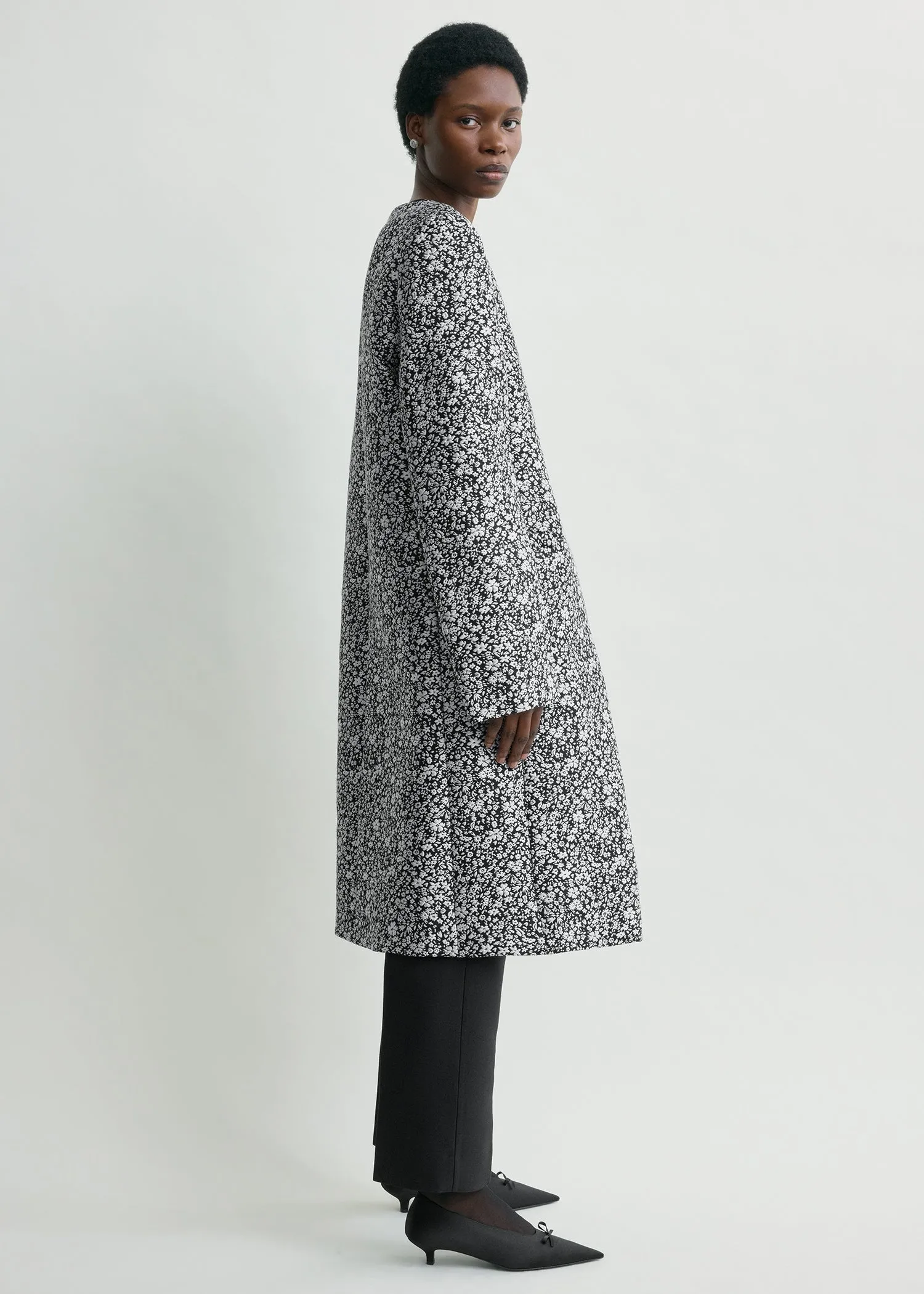 Collarless floral coat white/black sold by Toteme product image thumbnail 2
