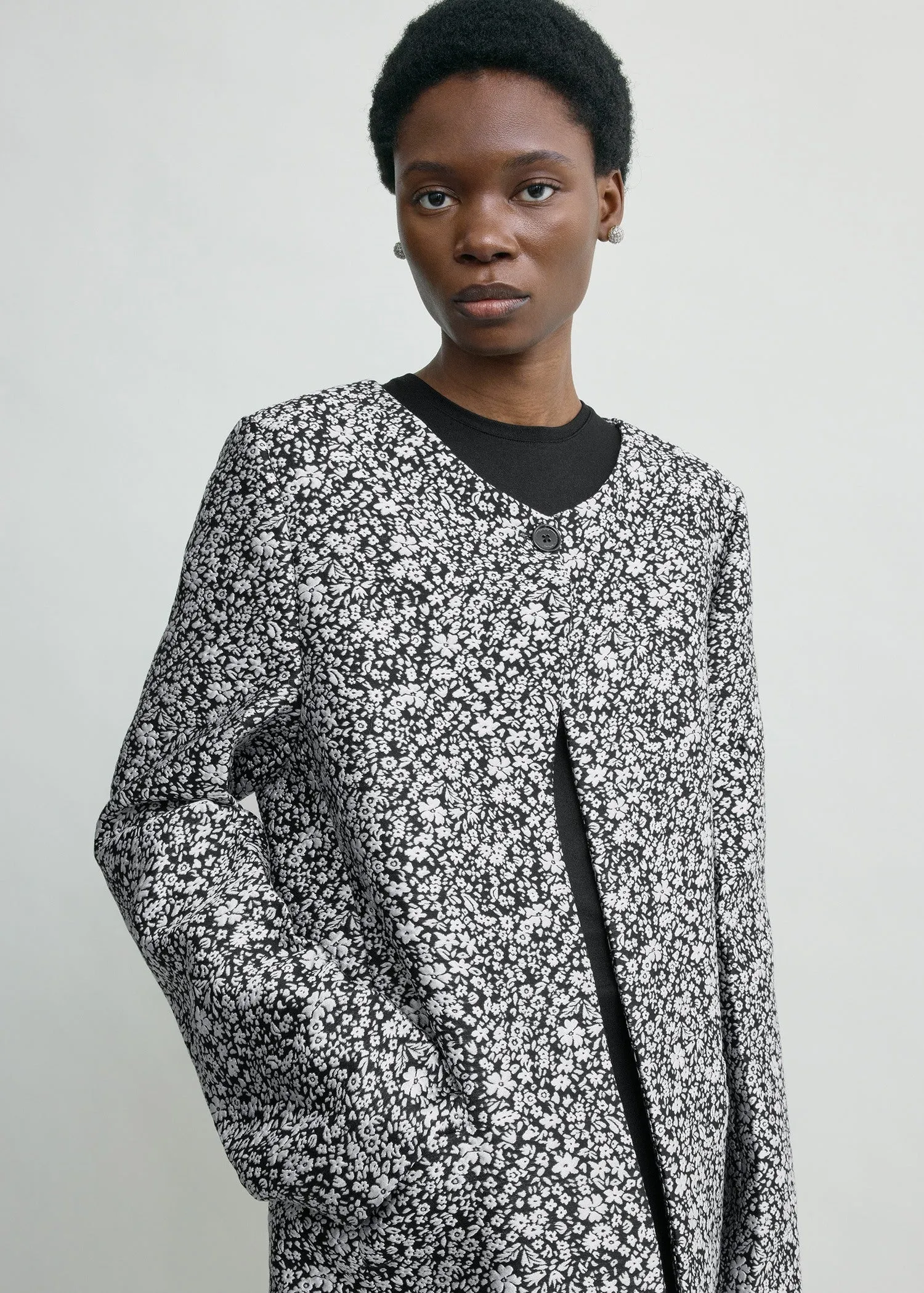 Collarless floral coat white/black sold by Toteme product image thumbnail 4