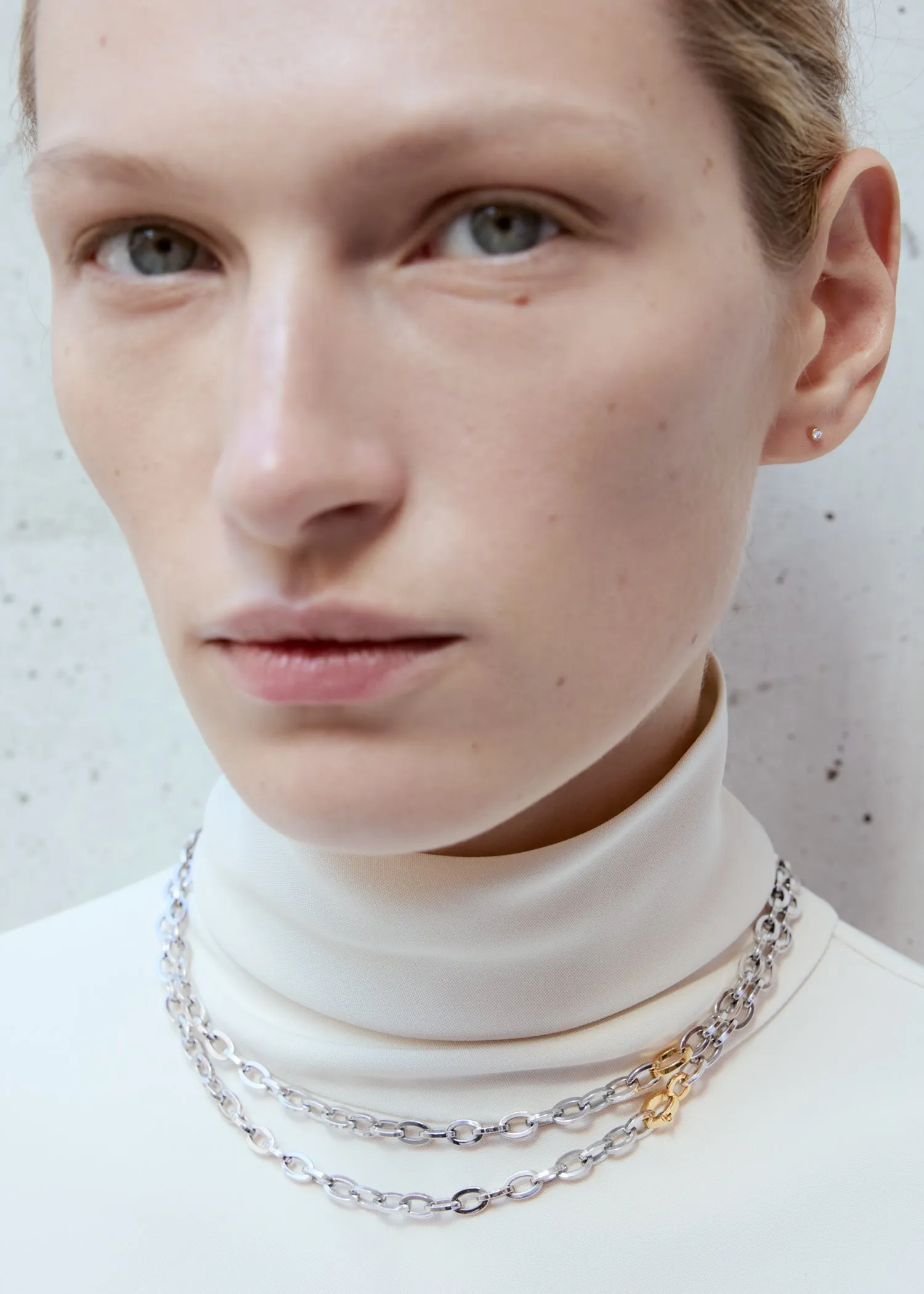 Bi-color chain silver/gold sold by Toteme product image thumbnail 3