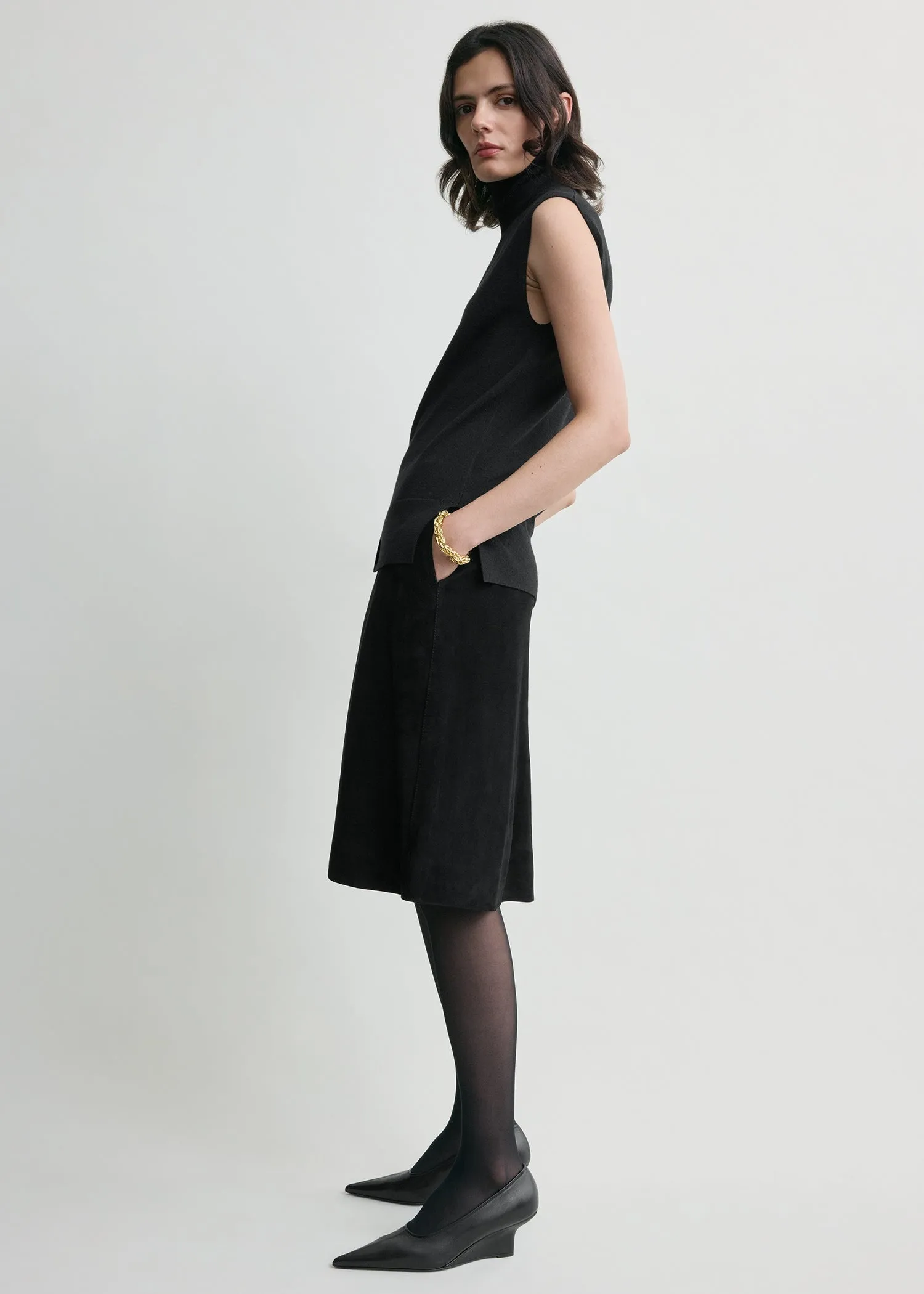 Suede skirt black sold by Toteme product image thumbnail 2