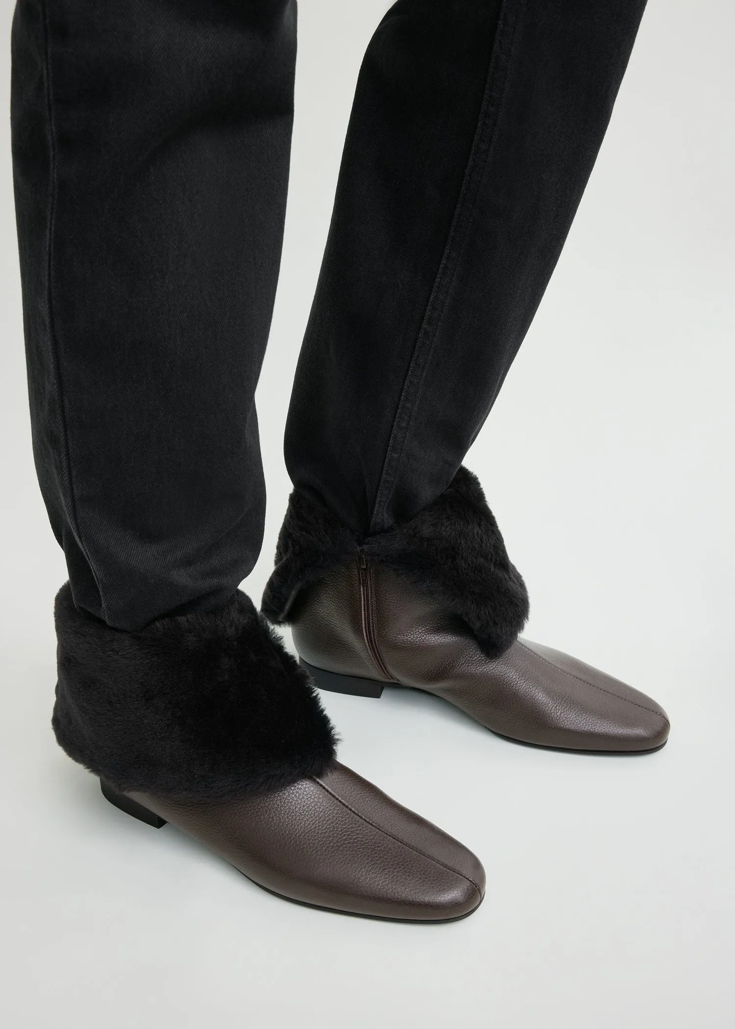 Downtown shearling boots brown sold by Toteme product image thumbnail 3