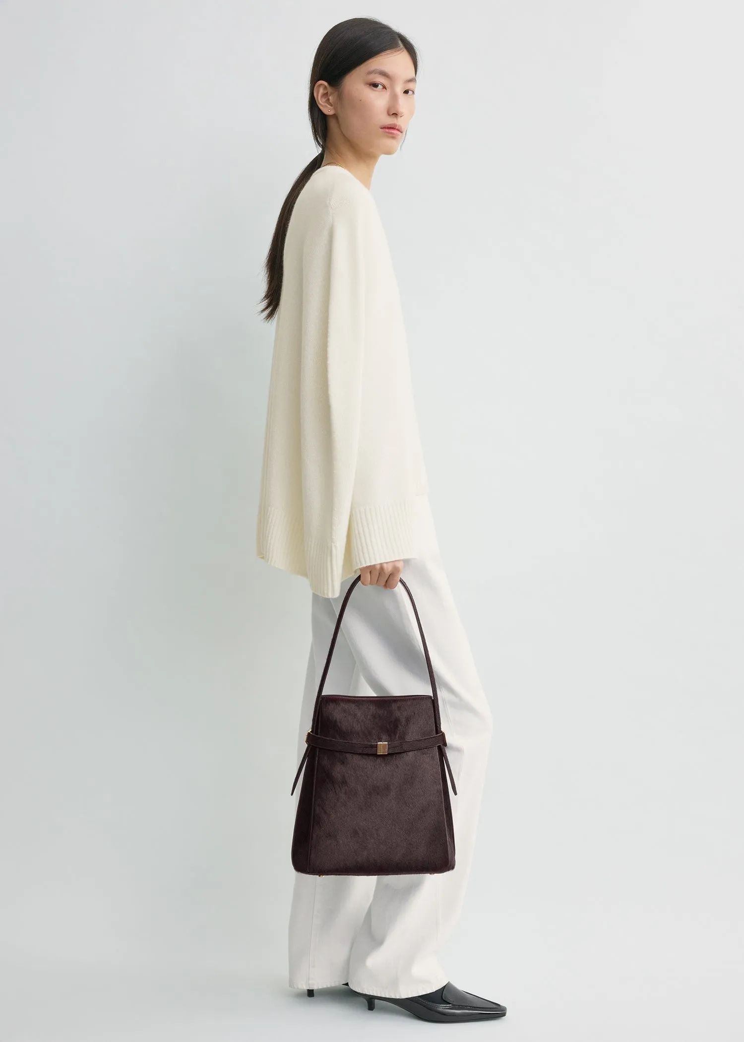 Belted pony hair bucket bag wine sold by Toteme product image thumbnail 2