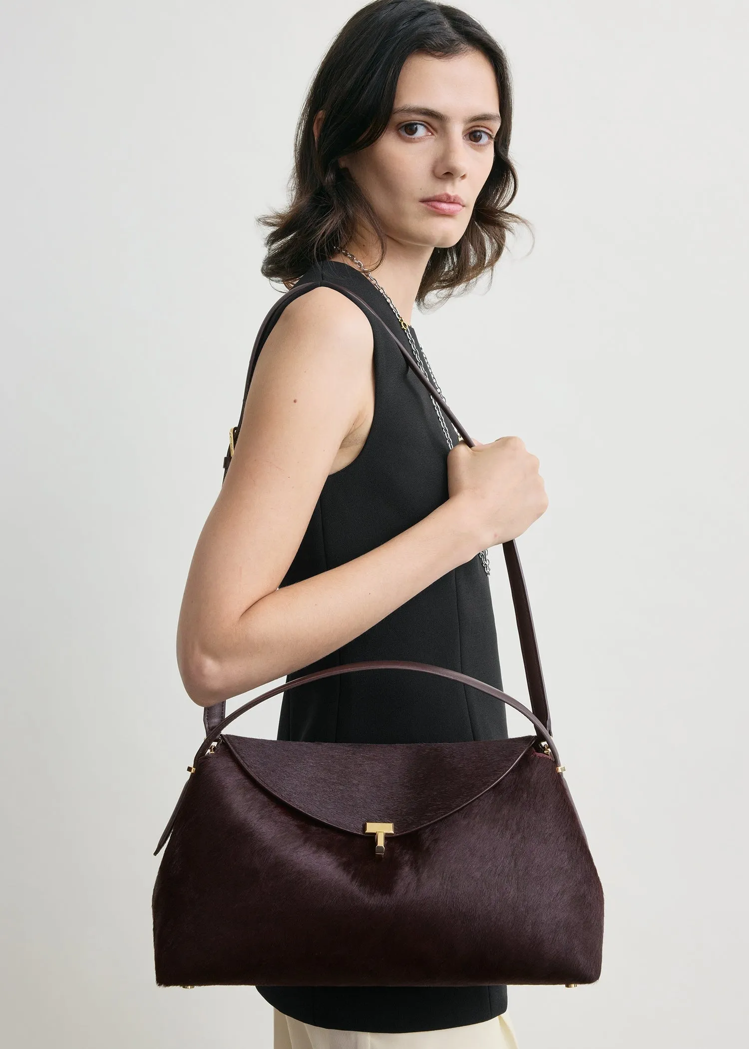 T-lock pony hair top handle wine sold by Toteme product image thumbnail 3