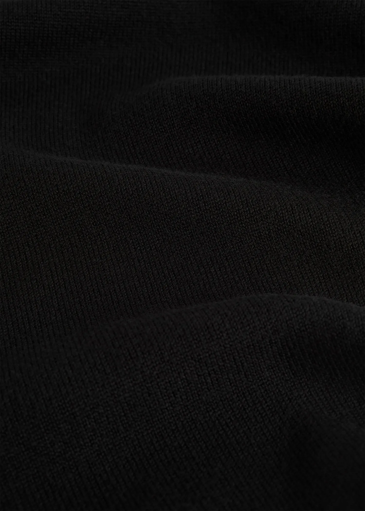 Triangle wool scarf black sold by Toteme product image thumbnail 5