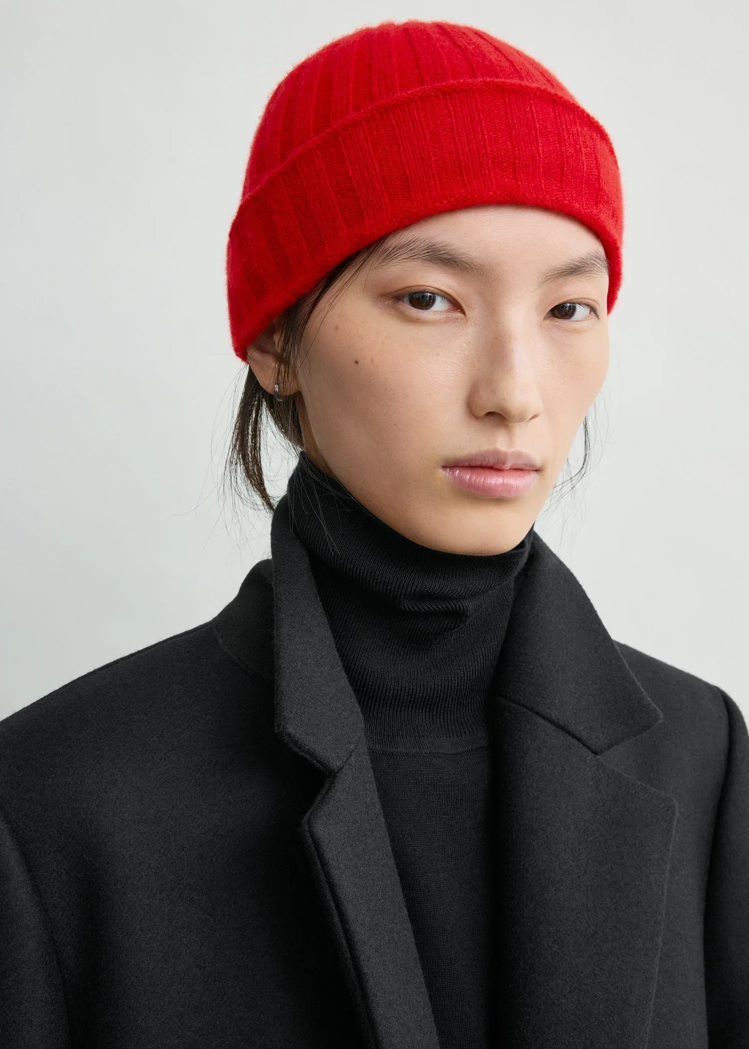 Cashmere beanie poppy sold by Toteme product image thumbnail 3